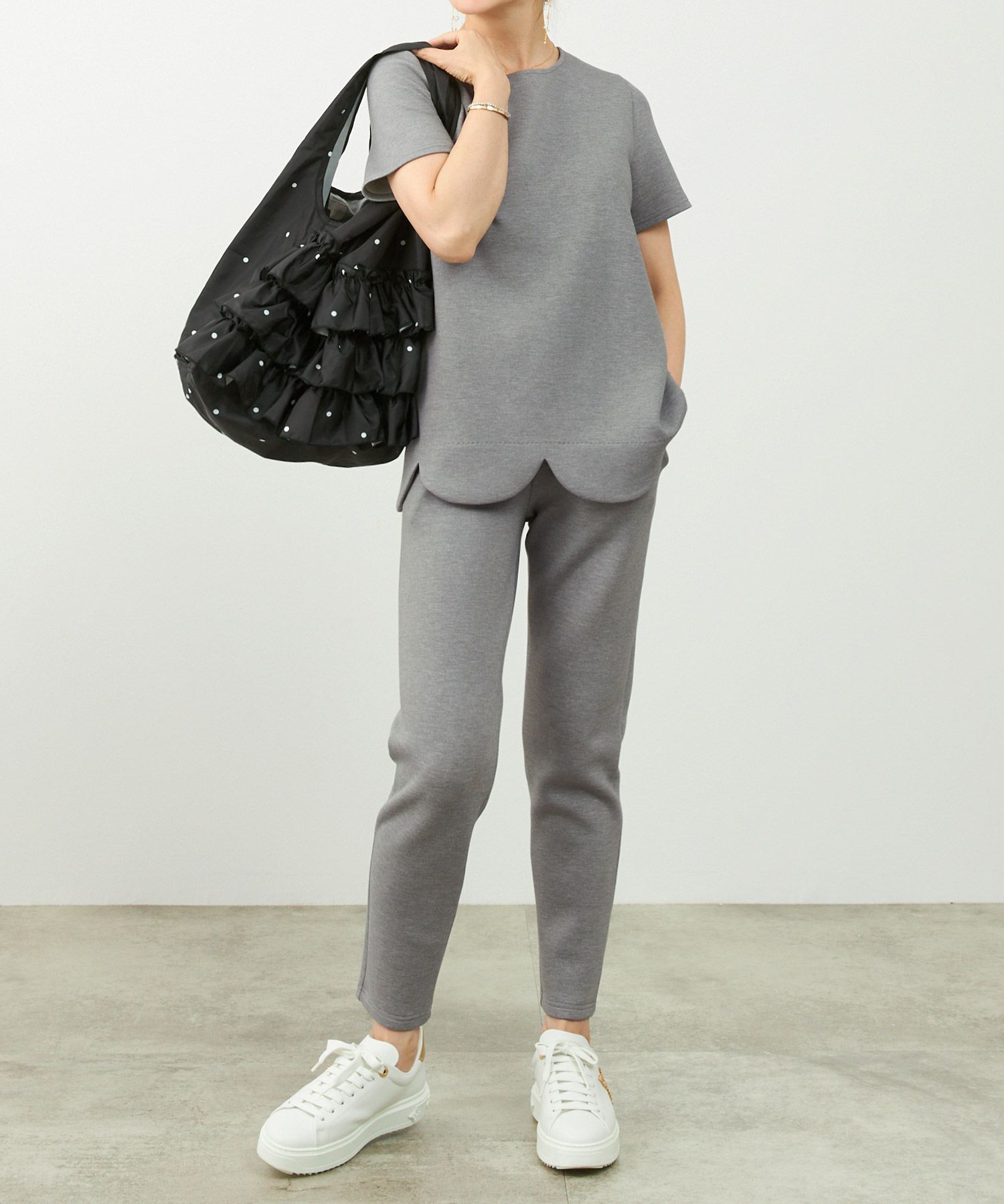 手洗い可/日本製トップススカラップダンボールニット春夏秋白黒ウォッシャブル洗える動きやすいジョイントスペース