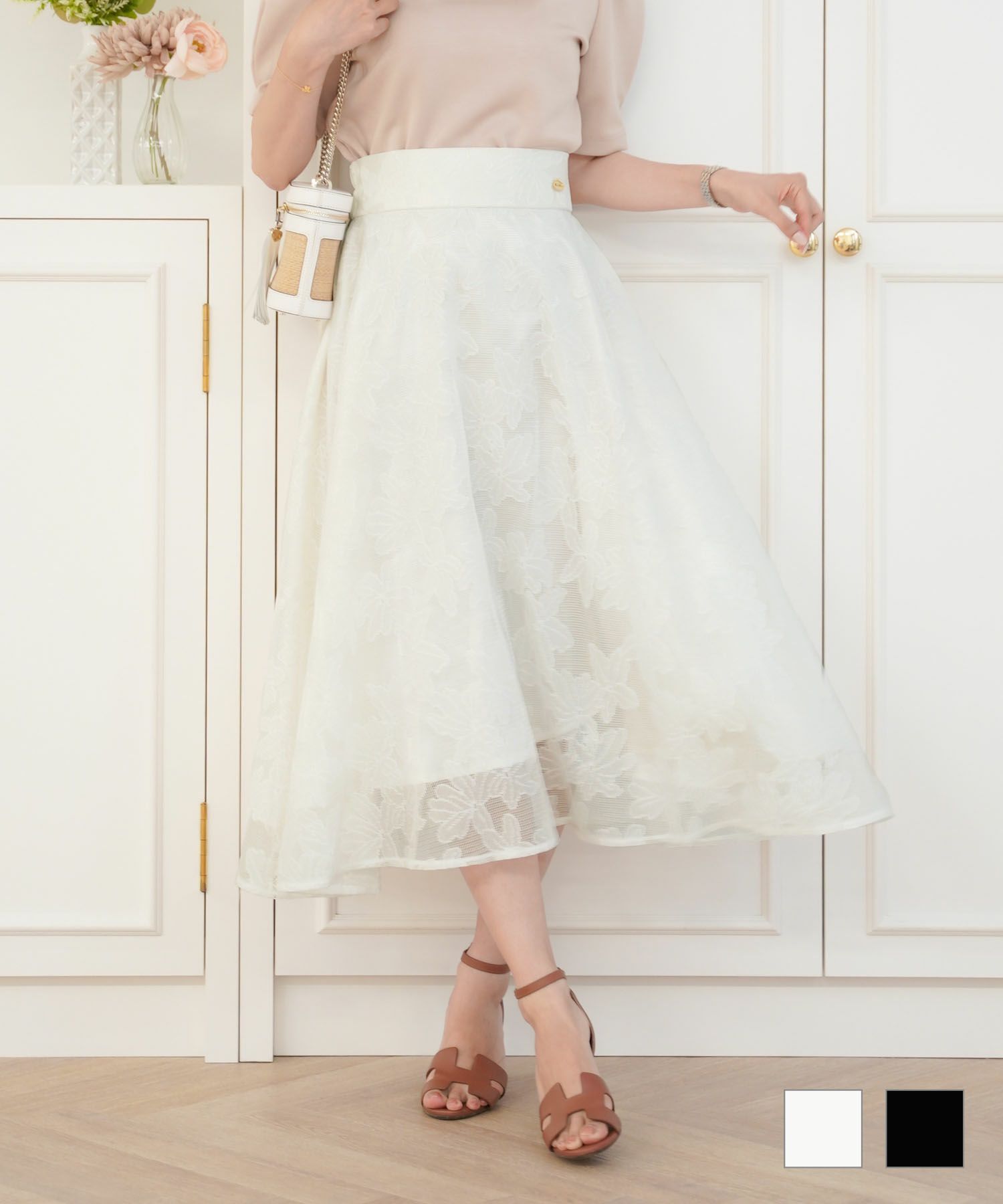 フラワーレースフレアスカートlerevevanillerホワイト/ブラック