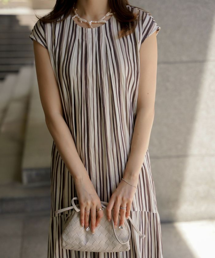 SUMMER-SALE セレクト ラメストライプ フレンチスリーブ