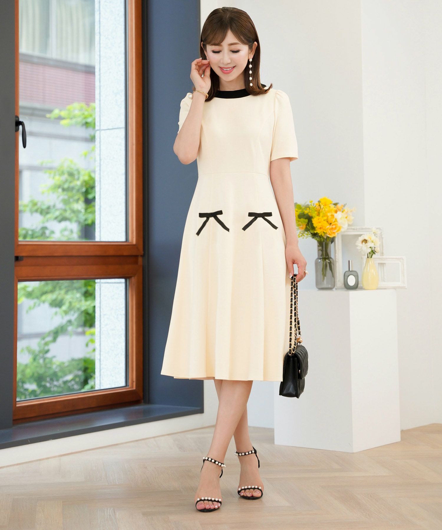 ワンピースバイカラー半袖春夏秋大人かわいいきれいめオフィスエレガントリボン黒ジョイントスペース