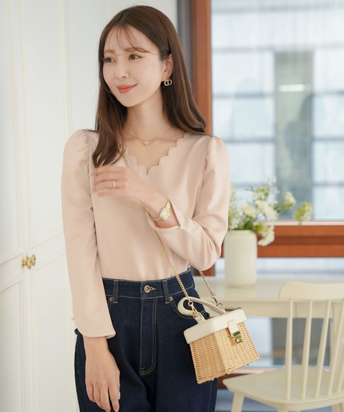 レディース/カットソー/トップス/Tシャツ/もっちり/8分袖/長袖/スカラップ/ギャザー/スリット/アイボリー/ブラック/ネイビー/カジュアル/エレガント/上品/オフィスカジュアル/オフィススタイル/新色/ピンク/くすみピンク/ピーチピンク/ピンクベージュ