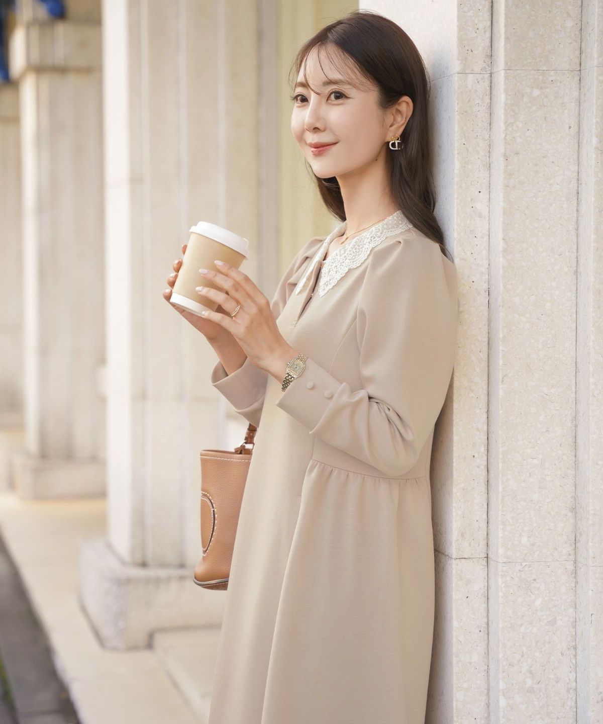 レディース/カットワンピース/カットソー/厚手/あったか/もっちり/柔らか/伸縮性/マタニティ/レース/シャツ襟/きれいめ/カジュアル/リラックス/ワンマイル/ロング/ミモレ丈/長袖/フレア/アイボリー/ブラウン/ネイビー/ブラック/オケージョン/新色/ピンクベージュ/チャコール