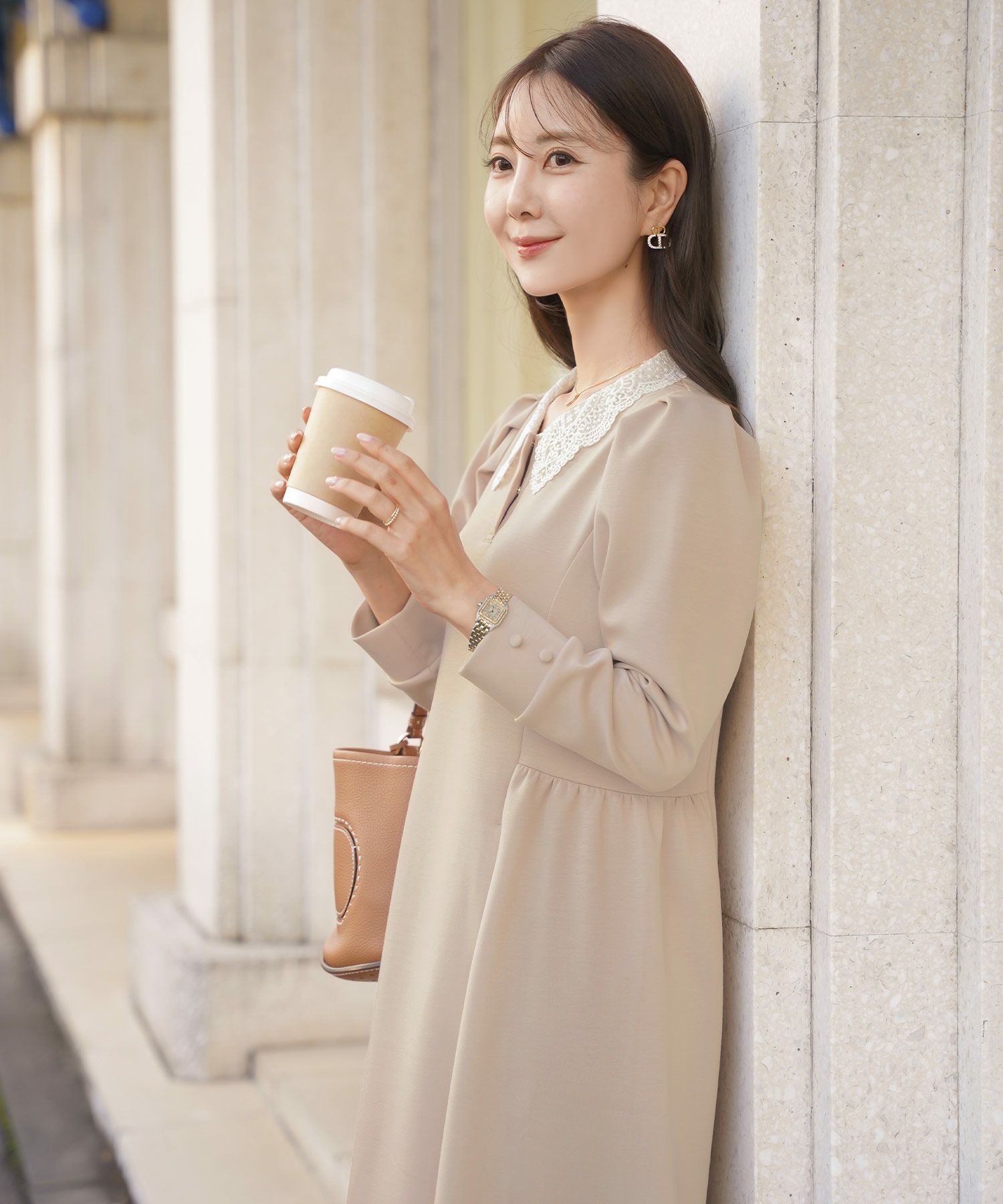 レディース/カットワンピース/カットソー/厚手/あったか/もっちり/柔らか/伸縮性/マタニティ/レース/シャツ襟/きれいめ/カジュアル/リラックス/ワンマイル/ロング/ミモレ丈/長袖/フレア/アイボリー/ブラウン/ネイビー/ブラック/オケージョン/新色/ピンクベージュ/チャコール