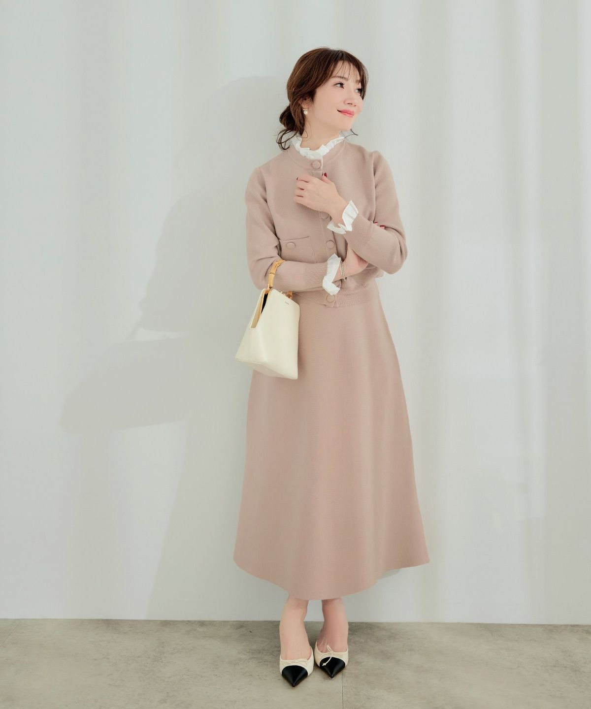 手洗い可ニットトップスレディースかわいいきれいめオフィス秋冬大人白黒ジョイントスペース