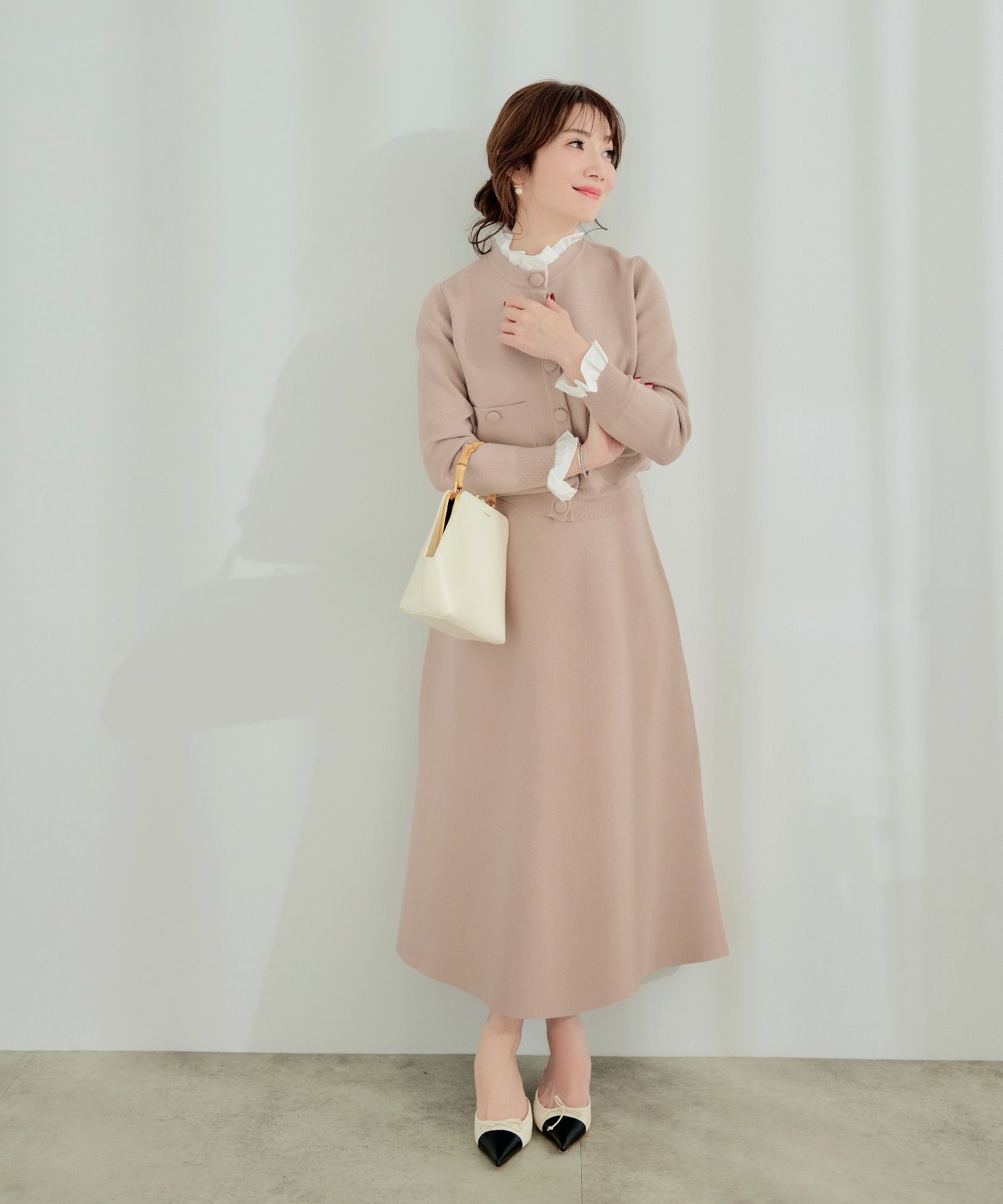 手洗い可ニットトップスレディースかわいいきれいめオフィス秋冬大人白黒ジョイントスペース