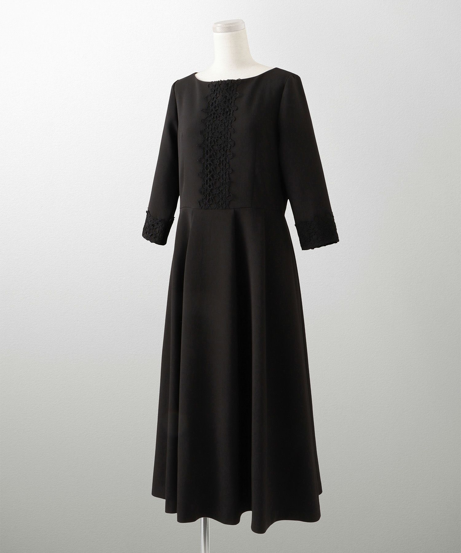 オケージョン フラワー デイリー タック フレア 七分袖/ホワイト/ブラック/M