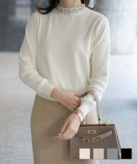 ビジューネック ニット プルオーバー HUIT アイボリー/ピンク/グレー/ブラック