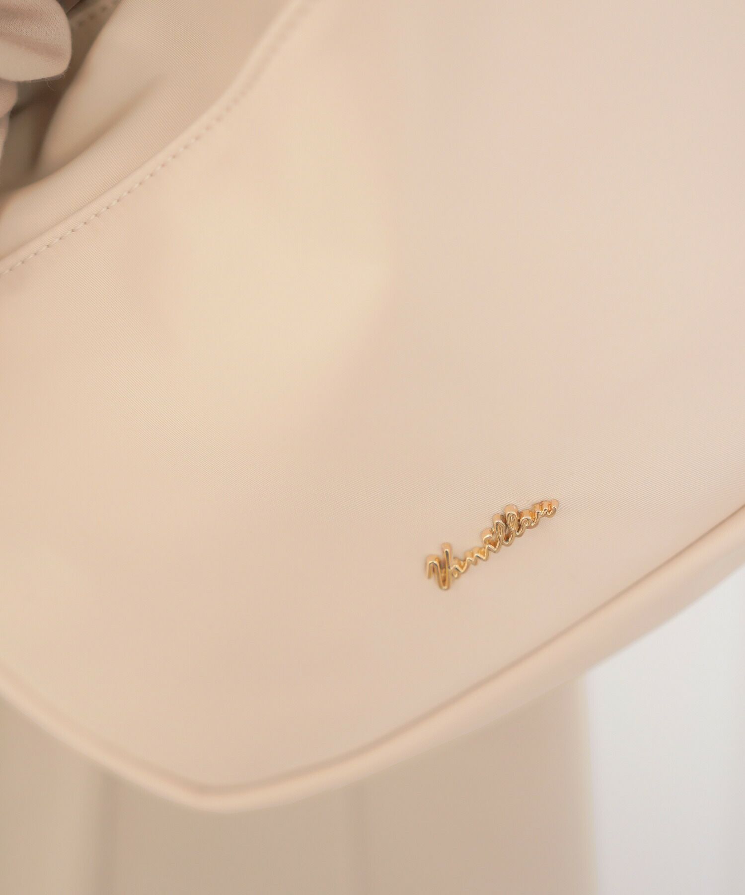 レディース/小物/バッグ/ハンドバッグ/ショルダーバッグ/フリル/グログラン/ドロスト/ポケット/ハーフムーン/三日月形/半球/ナイロン/リボン/カジュアル/フェミニン/エレガント/マニッシュ/汚れにくい/大容量/収納/ピンクベージュ/ブラック