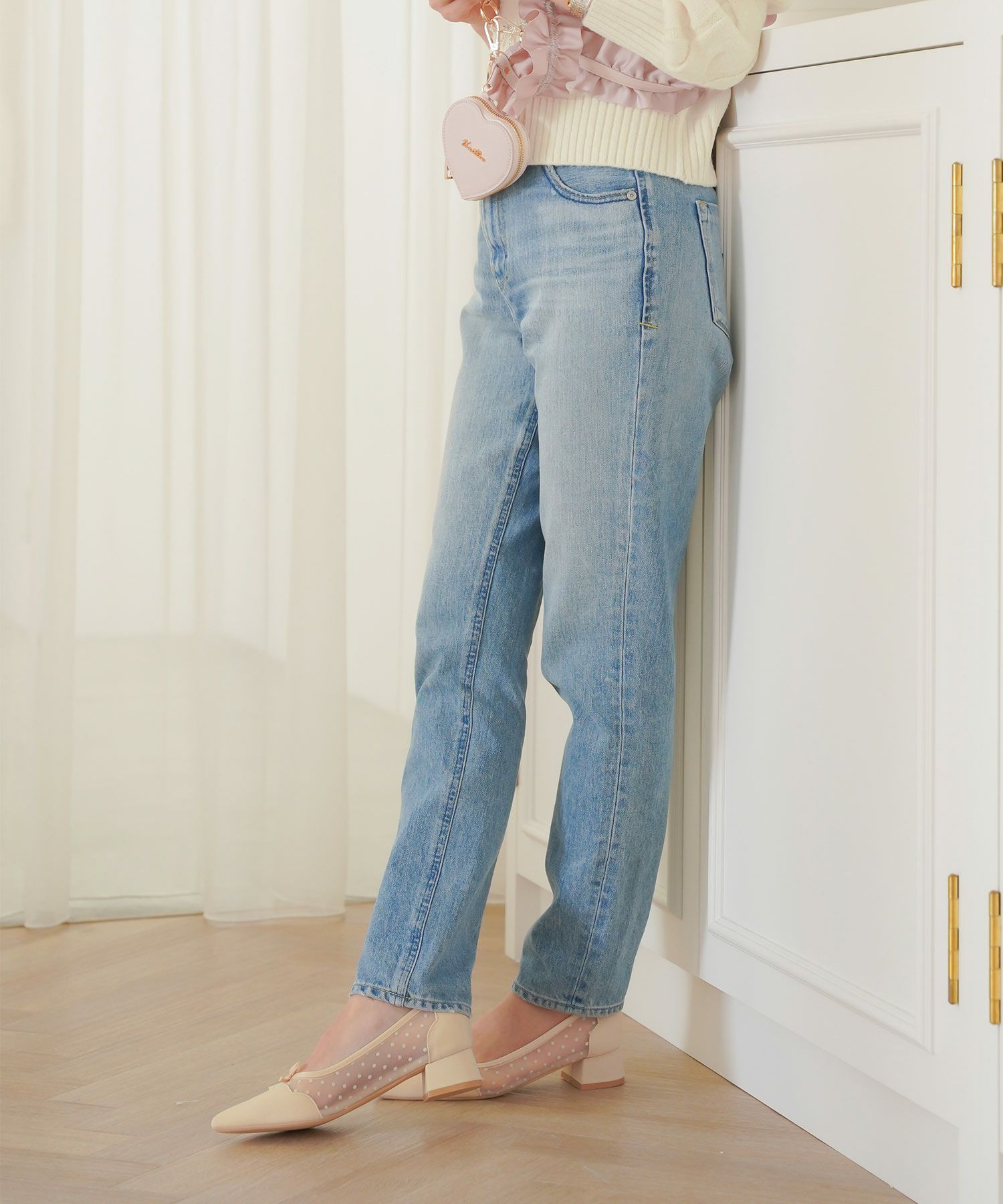 レディース/小物/シューズ/パンプス/靴/ヒール/ローヒール/低め/スカラップ/ドット/フロッキー/リボン/オケージョン/可愛い/上品/エレガント/フェミニン/配色/ベージュ/ブラック/ブラック×ベージュ/バイカラー/黒/足元/シアー/オーガンジー/結婚式/入卒園/入学式/