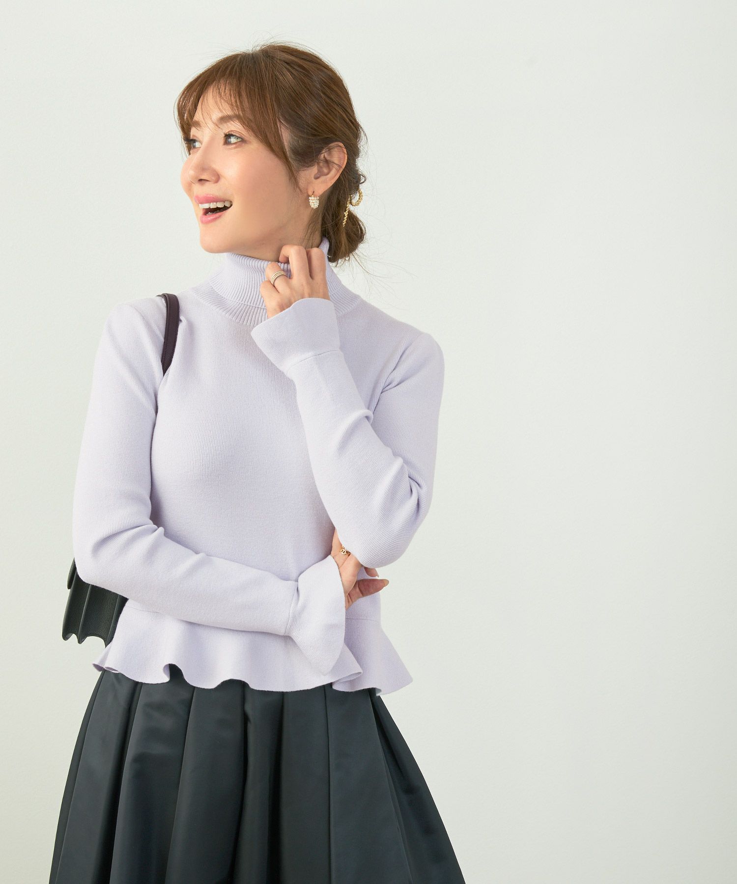 手洗い可レディーストップス秋冬春かわいいオフィスきれいめ大人白黒長袖細身ジョイントスペース