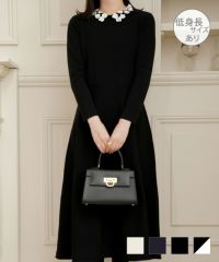 フラワーモチーフ 襟付き ニット ワンピース HUIT アイボリー/ネイビー/ブラック/ミックス