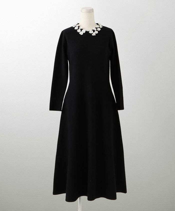 フラワーモチーフ 襟付き ニット ワンピース HUIT ネイビーミックス/アイボリー/ネイビー/ブラック/ミックス