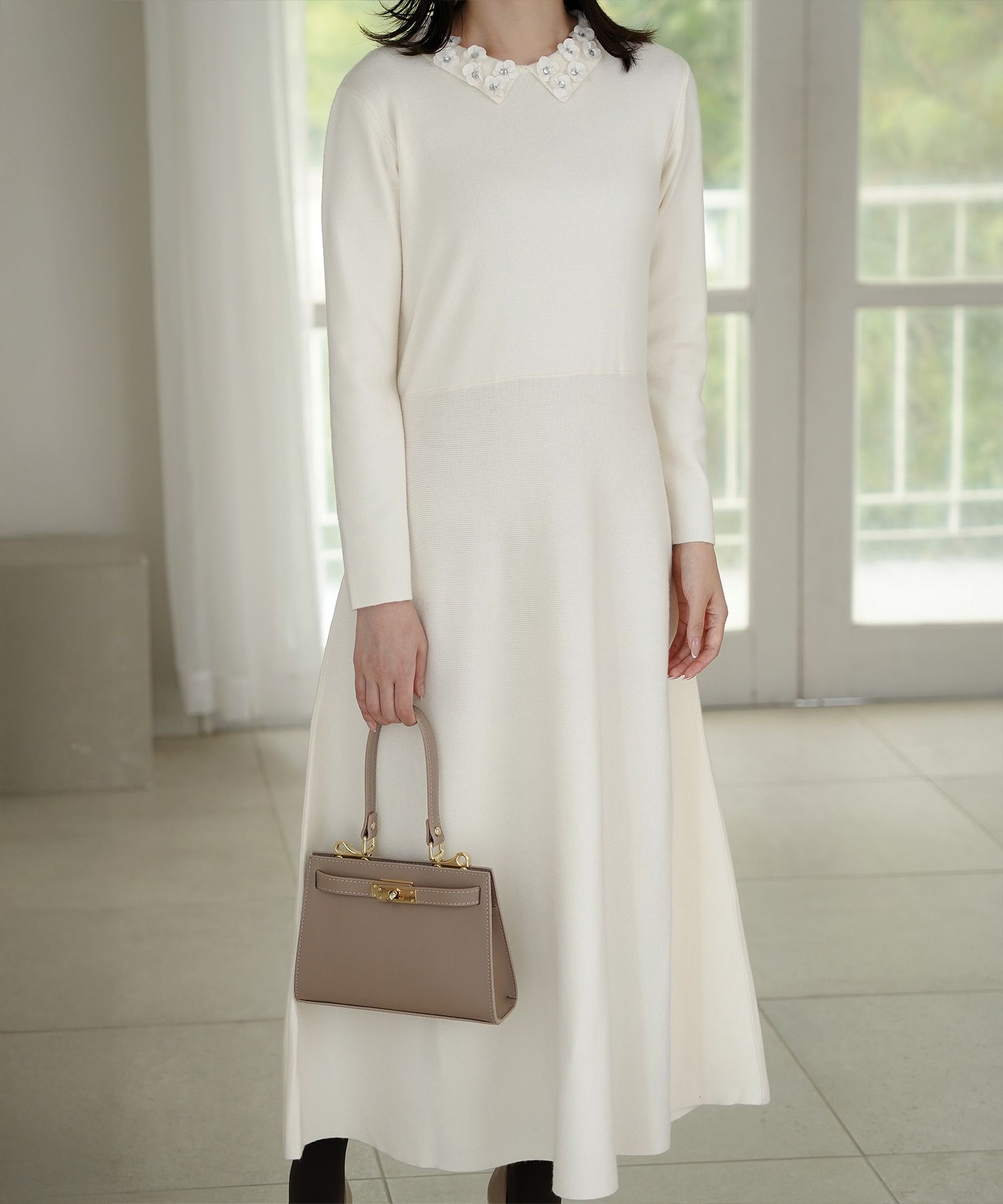 フラワーモチーフ 襟付き ニット ワンピース HUIT ネイビーミックス/アイボリー/ネイビー/ブラック/ミックス