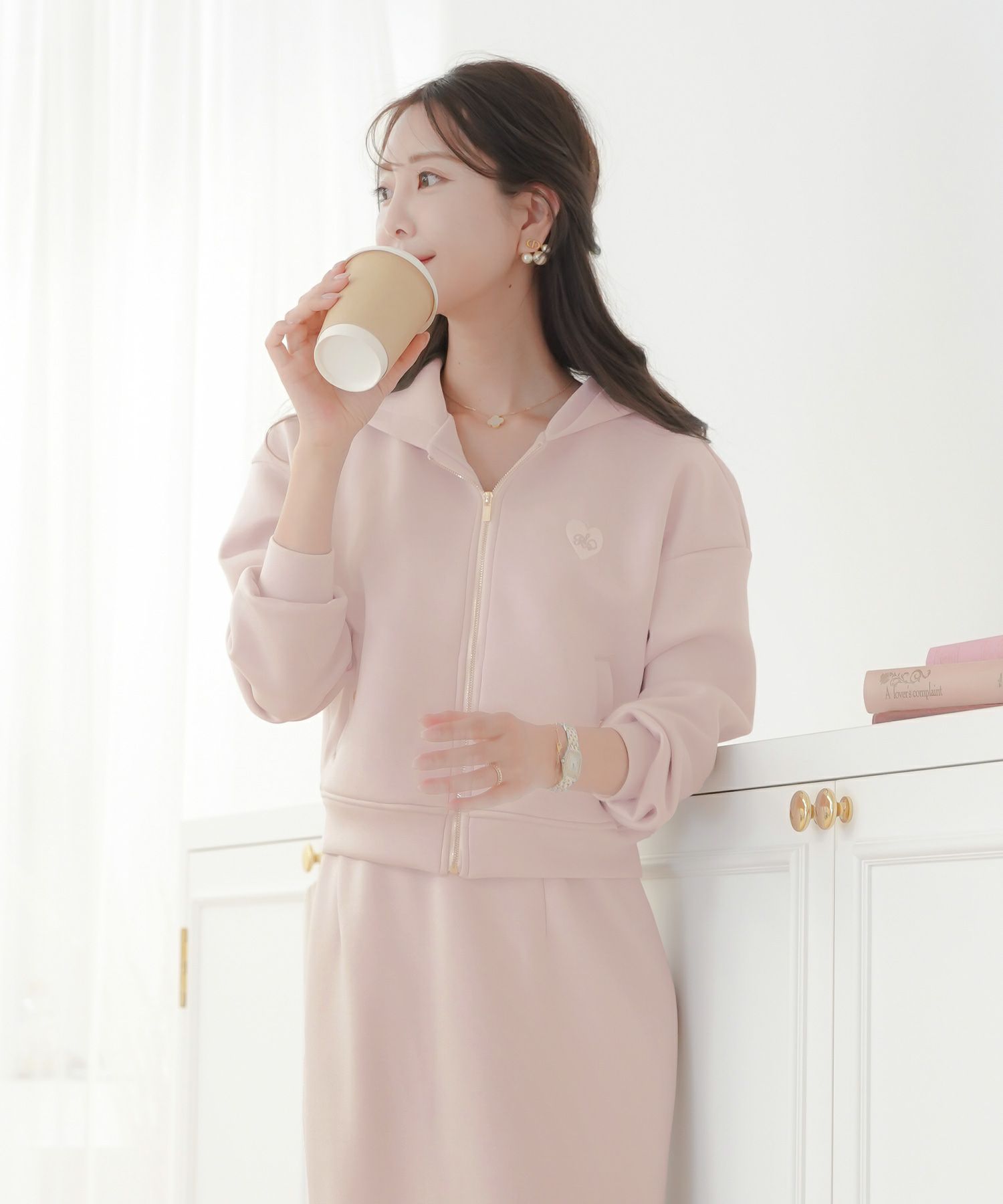 レディース/トップス/パーカー/カットソー/ダンボールニット/伸縮性/長袖/春/秋/冬/ワンマイル/旅行/運動会/お出かけ/オフィスカジュアル/エレガント/カジュアル/フェミニン/刺繍/ハート/ロゴ/アイボリー/ピンク/ネイビー/新色/ブラ