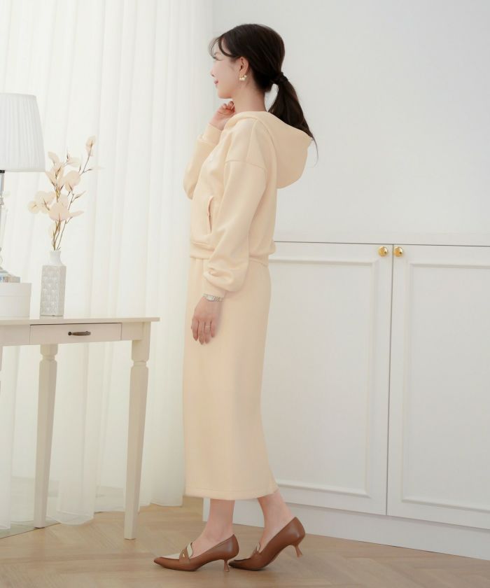 レディース/トップス/パーカー/カットソー/ダンボールニット/伸縮性/長袖/春/秋/冬/ワンマイル/旅行/運動会/お出かけ/オフィスカジュアル/きれいめ/動きやすい/エレガント/カジュアル/フェミニン/刺繍/ハート/ロゴ/アイボリー/ピンク/ネイビー