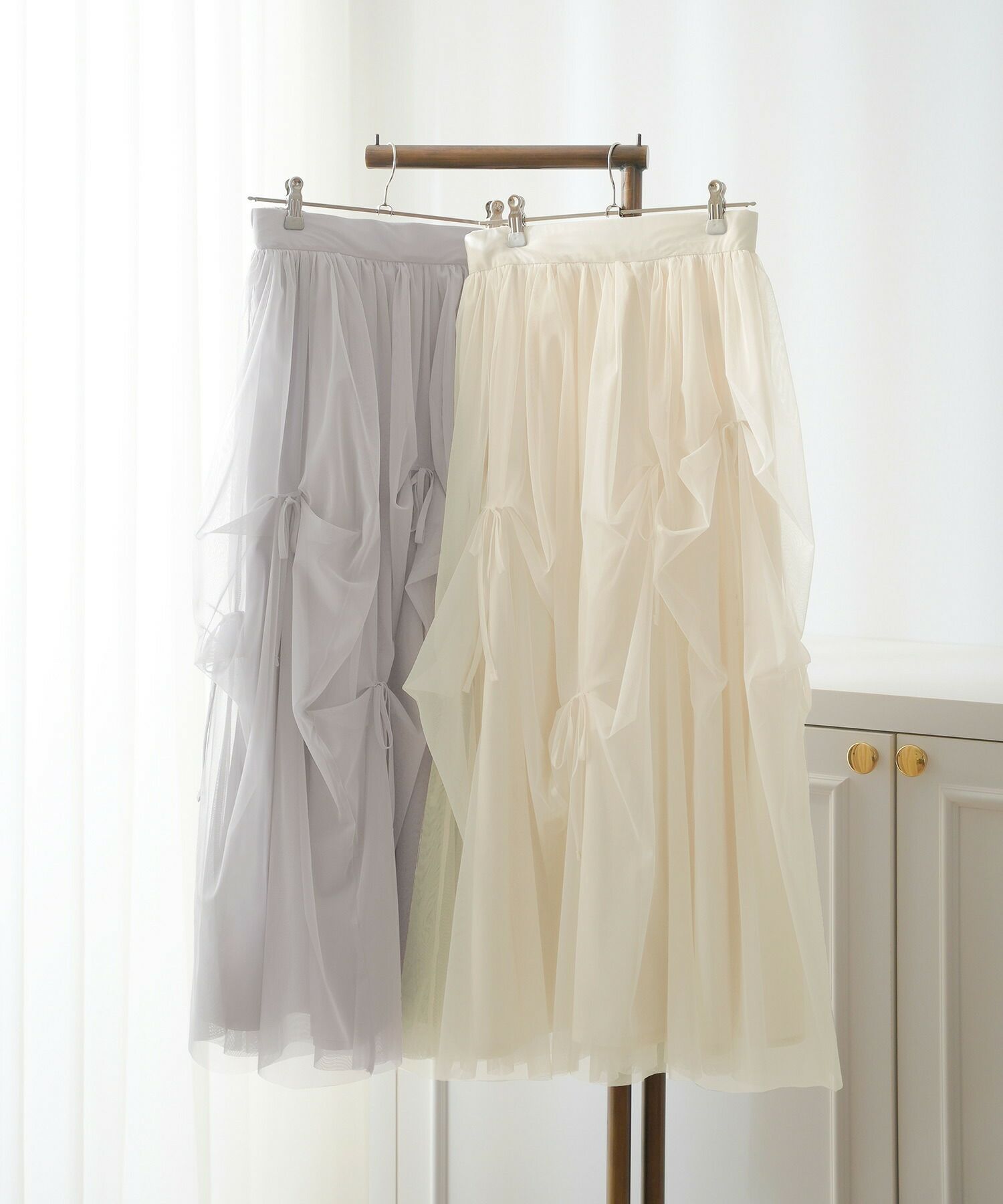 レディース/セレクト/ボトムス/スカート/チュール/リボン/アシメ/ランダム/シアー/透け感/ウエストゴム/春/夏/秋/冬/フェミニン/上品/エレガント/かわいい/アイボリ－/グレー