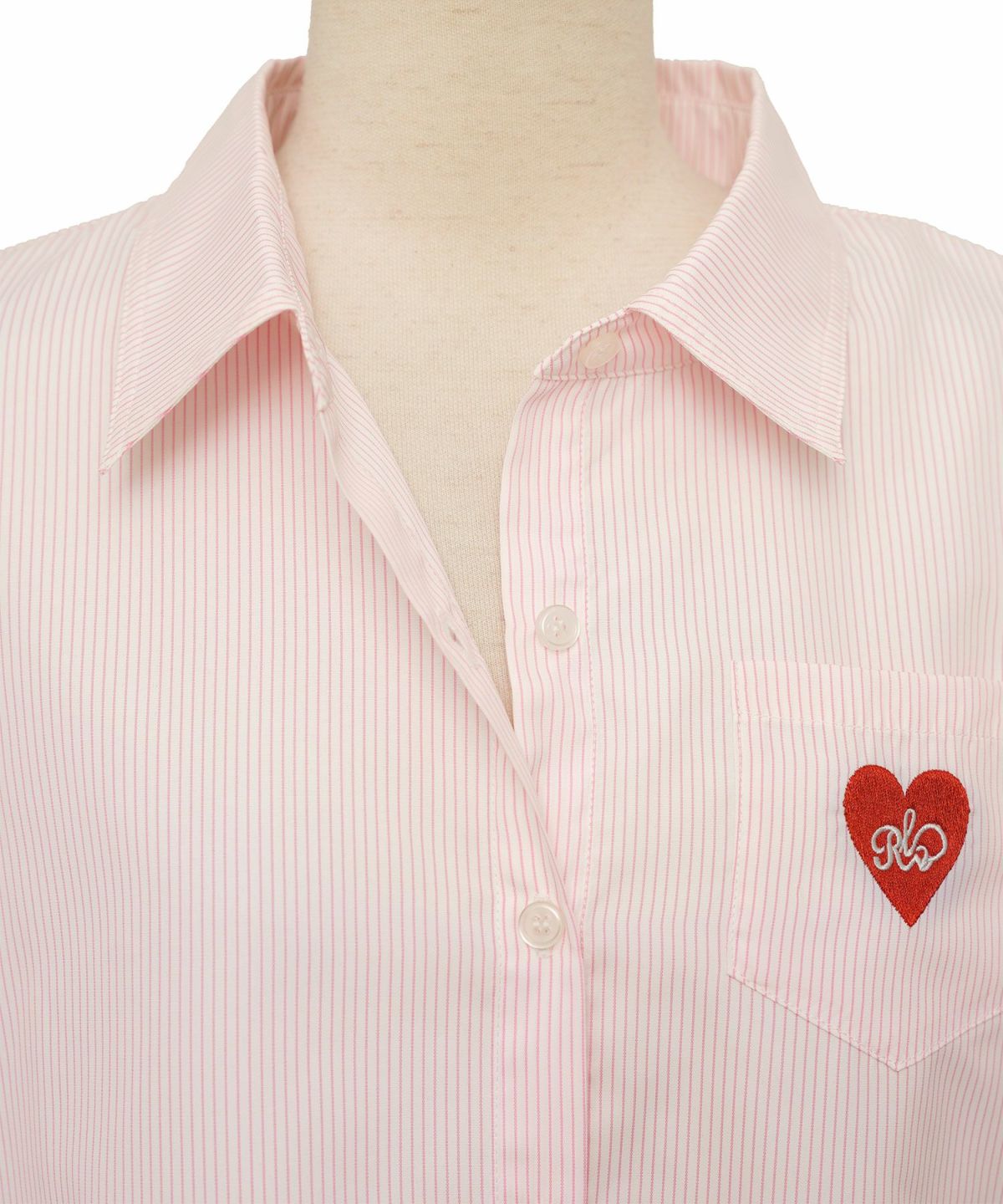 レディース/シャツ/ブラウス/襟/刺繍/リボン/春/夏/パワショル/ハート/ストライプ/カジュアル/ギャザー/ポケット/涼し気/サックス/ピンク/可愛い/フェミニン