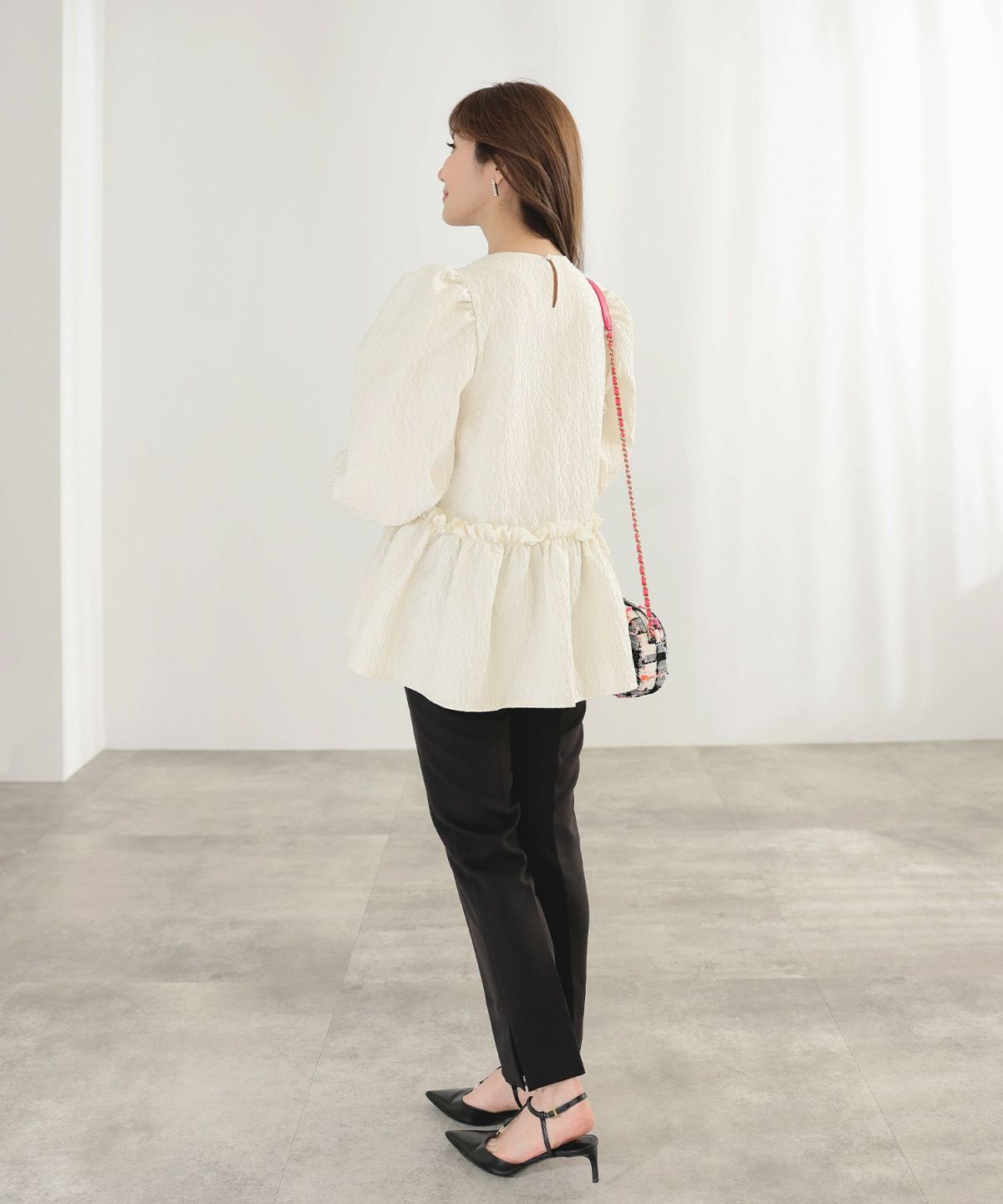 手洗い可イレヘムパフ袖フェミニン春上品大人可愛いきれいめジョイントスペース