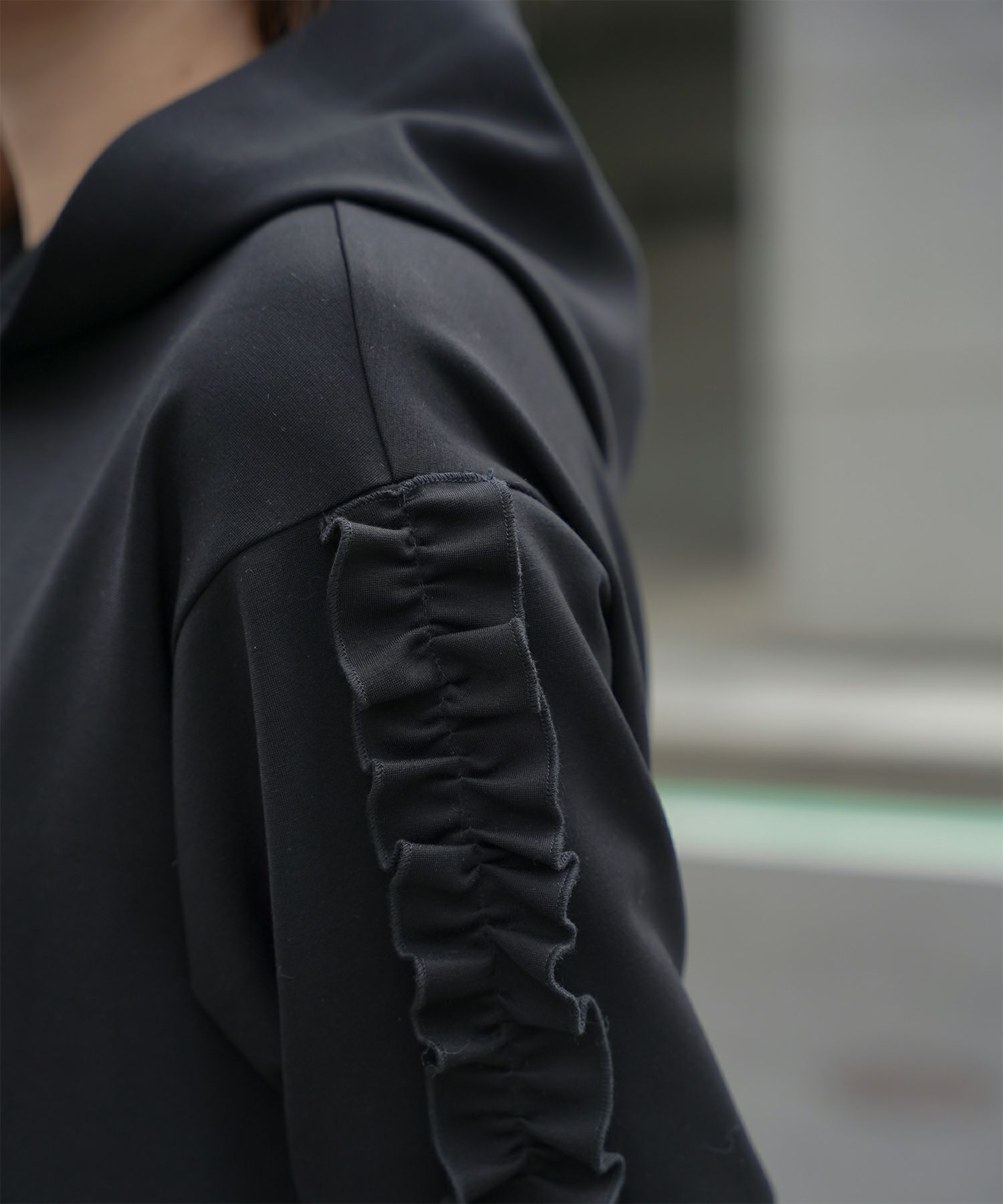 レディース 春 秋 ポンチ素材 カジュアル 上品/グレー/ブラック/M/プチフリル/ポケット/長袖