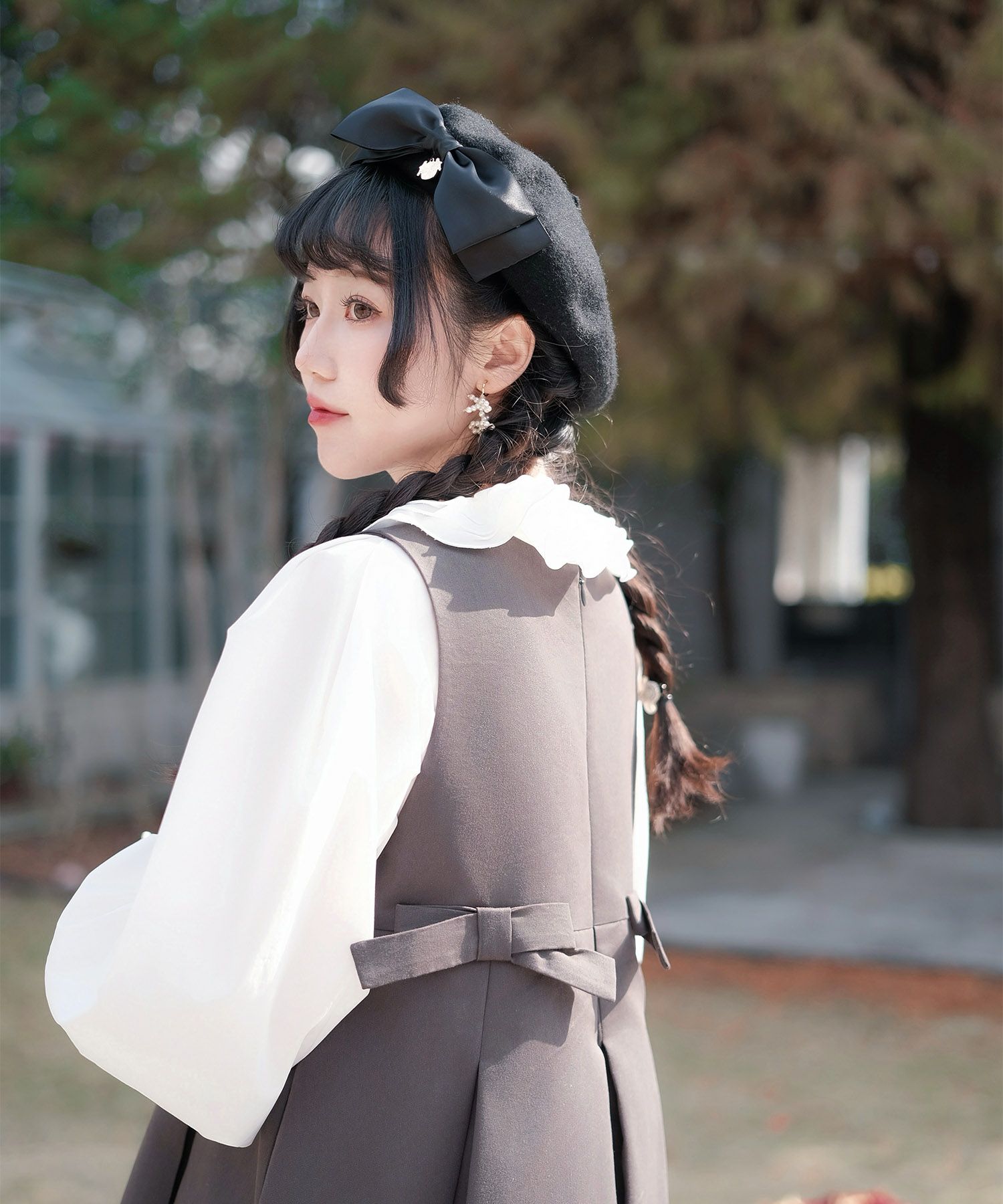 フリルカラー ボリュームスリーブ ドールライク レイヤード ホワイト/チャコール/M