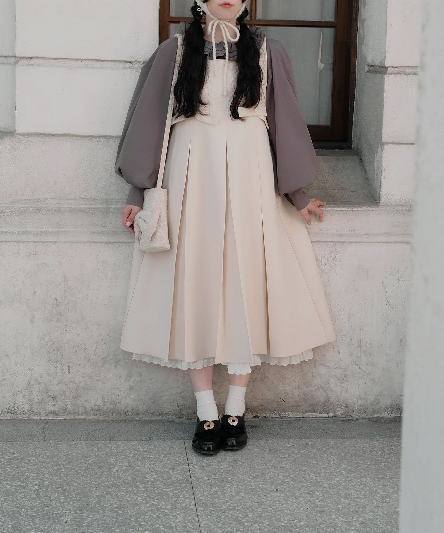 フリルカラー ボリュームスリーブ ドールライク レイヤード ホワイト/チャコール/M