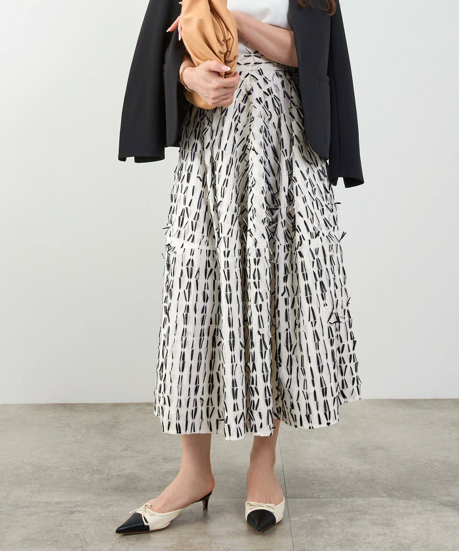 手洗い可上品きれいめエレガントフリンジモノトーン白黒ふんわりジョイントスペース