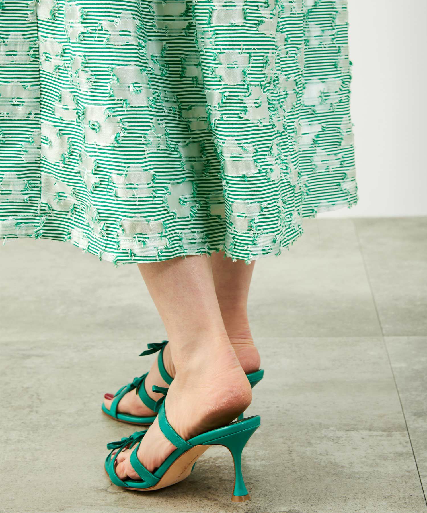 手洗い可おしゃれフェミニン上品エレガント大人可愛いきれいめ花柄フラワー春ジョイントスペース