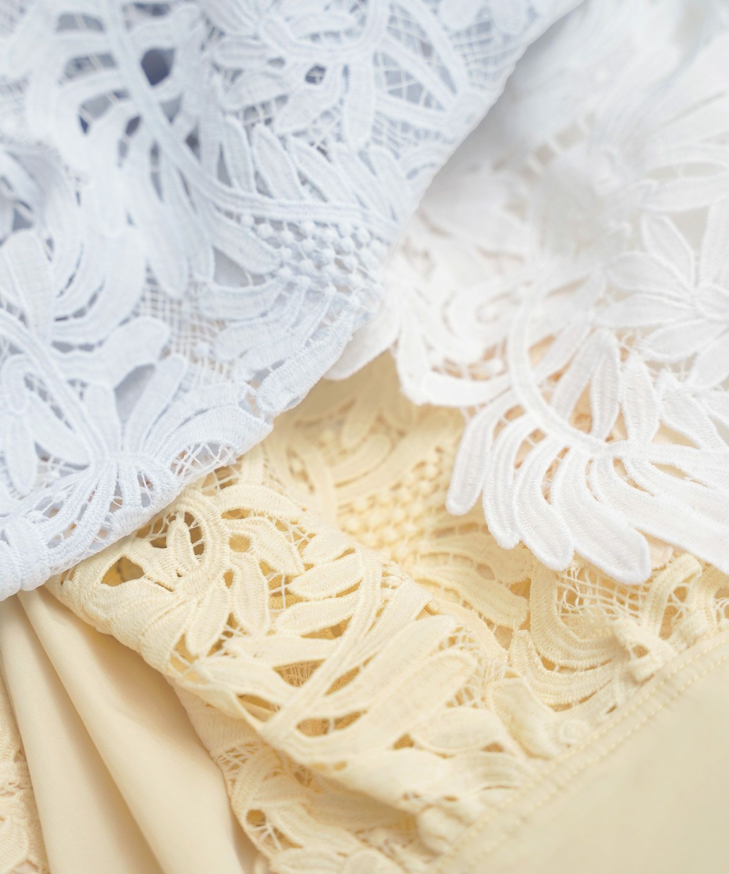 新色追加 手洗い可 オフィス おしゃれ フェミニン 透け感 涙開き カフス 上品 きれいめ 長袖 白 ジョイントスペース