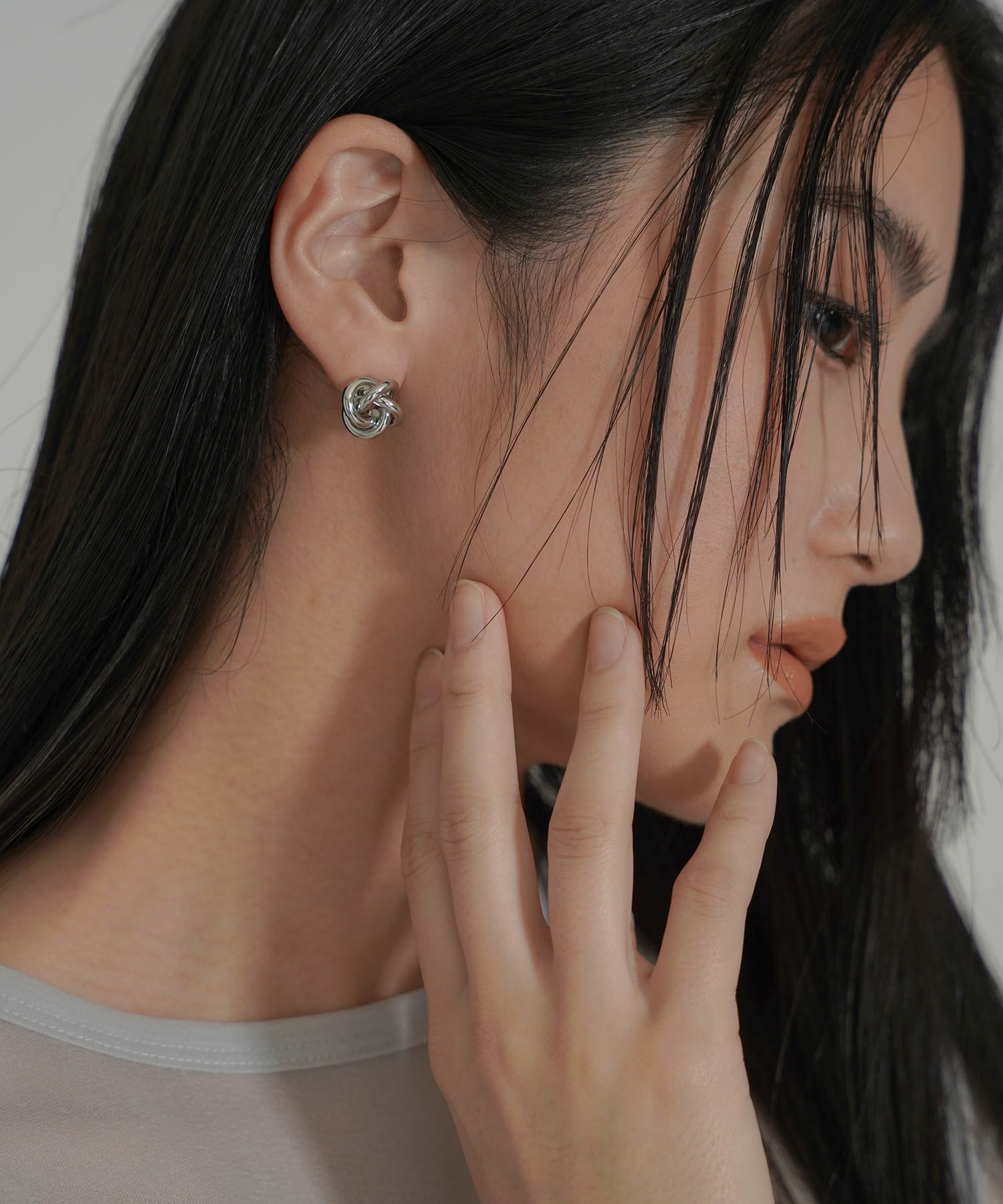 ツイスト デザイン ピアス KINO THE KEI
