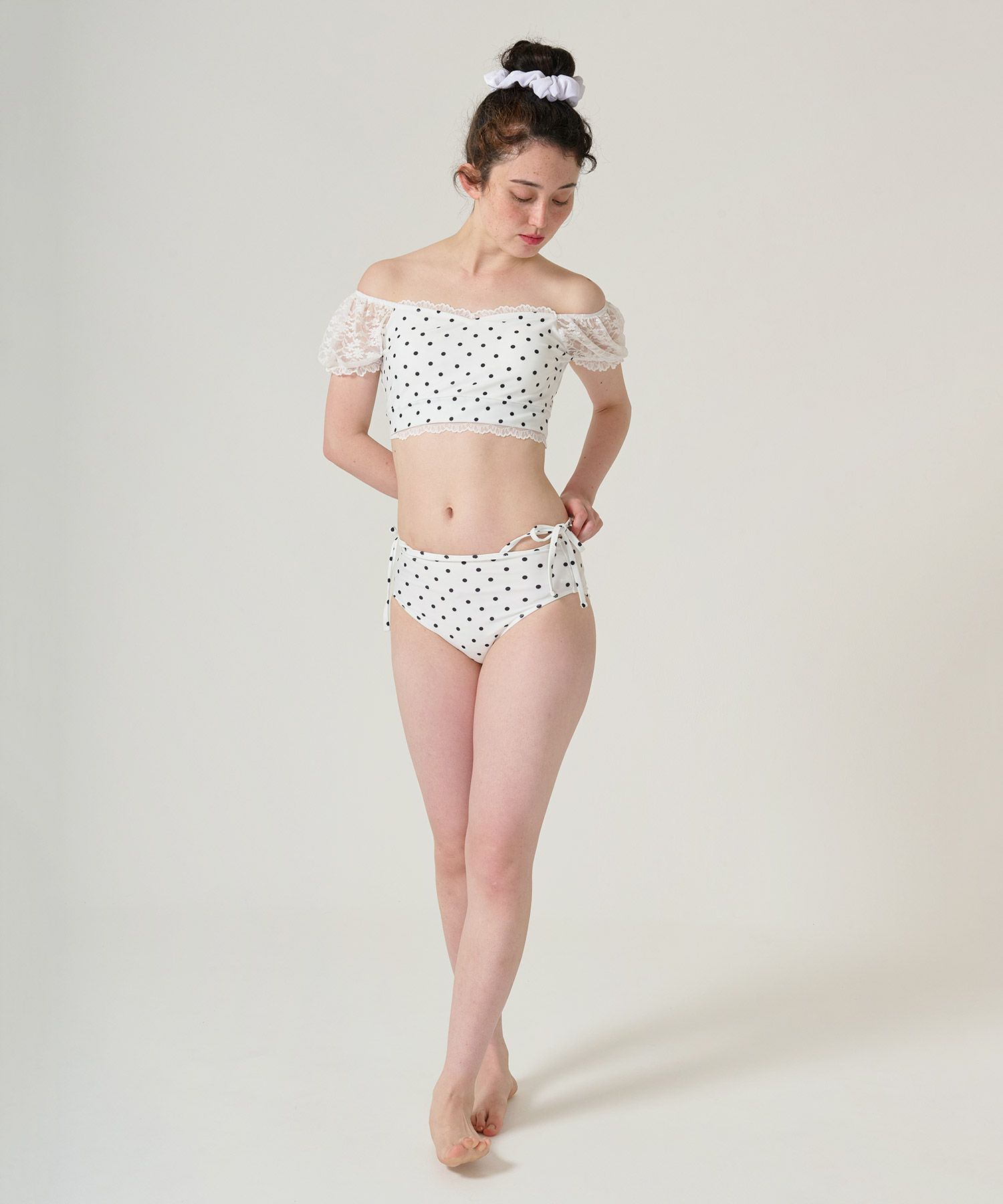 ドット柄 レーススリーブスイムウェア TINA：JOJUN 全1色｜tnj921-1028