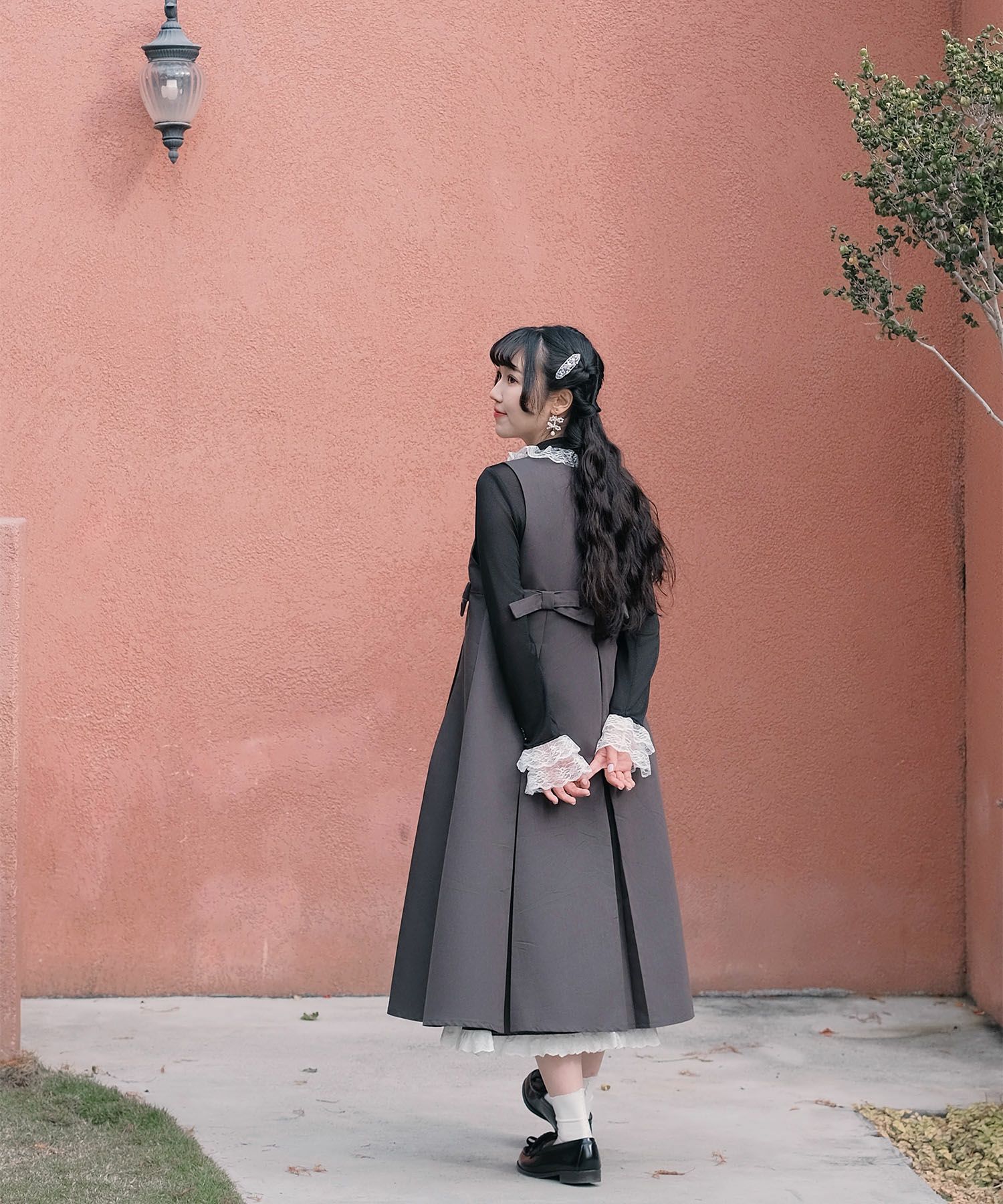 ボックスプリーツ クラシカル コットンレース ハイウエスト ロングワンピース アイボリー/チャコール/M