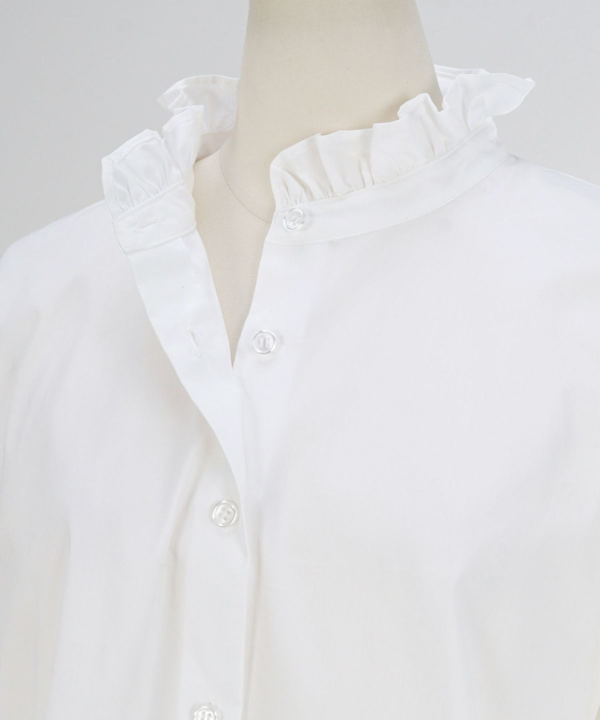 手洗い可体型カバーパフスリーブオフィスおしゃれフェミニン上品大人可愛いきれいめ春ジョイントスペース