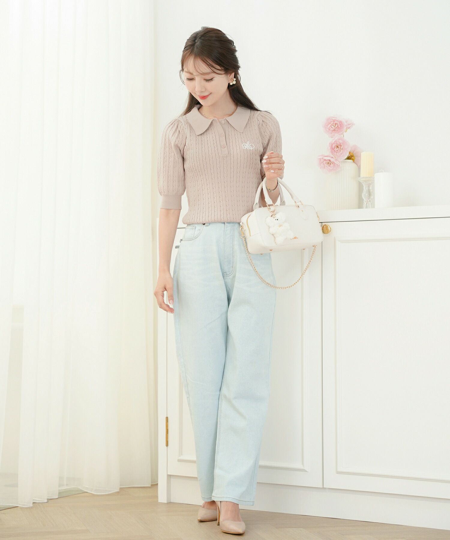 レディース/ニット/トップス/ポロニット/ポロシャツ/襟/配色/バイカラー/刺繍/半袖/パフスリーブ/アイボリー/ピンクベージュ/ブルーグレー/ブラック/春/夏/上品/エレガント/フェミニン/可愛い/大人