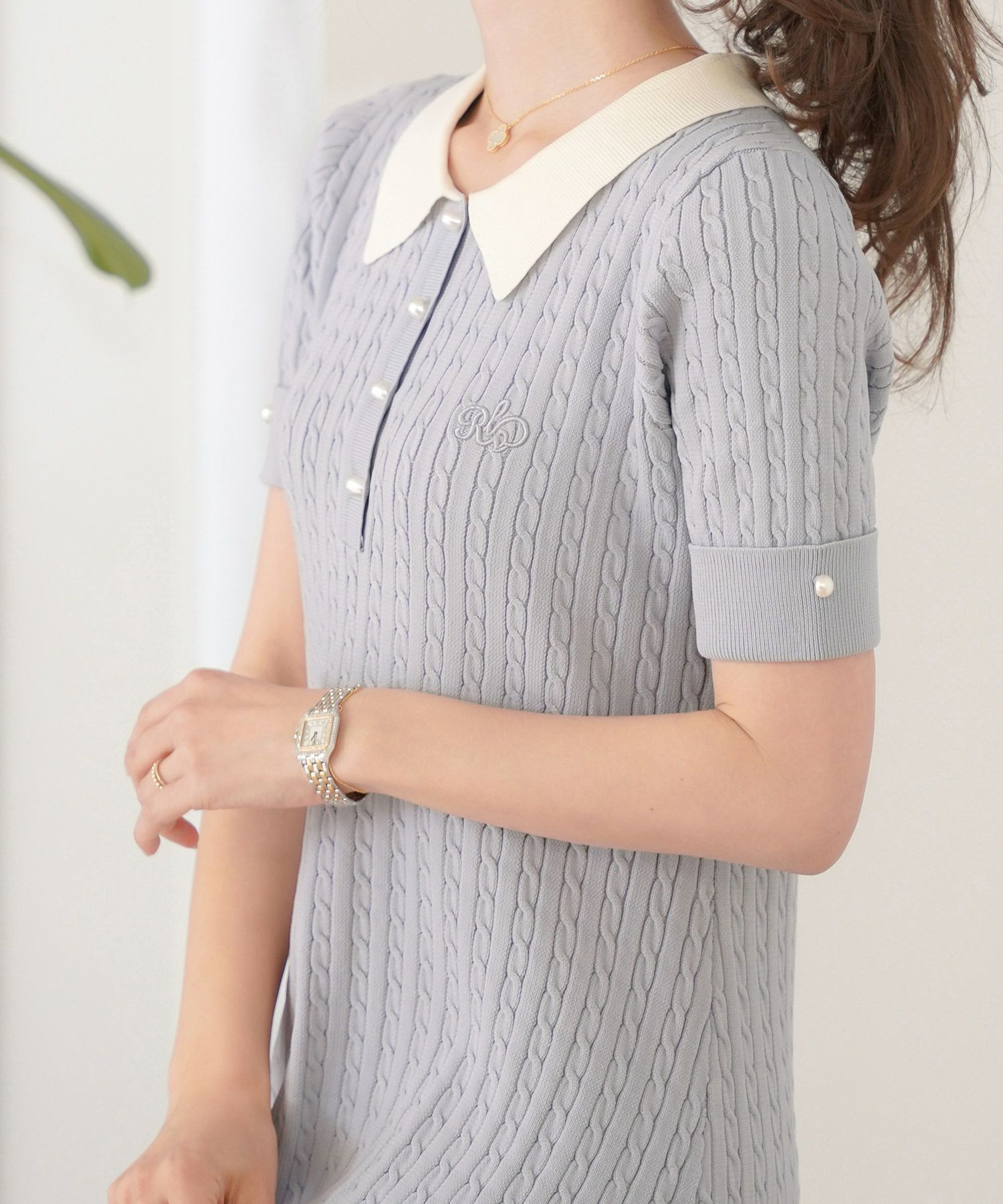 レディース/ワンピース/ニット/ケーブル/襟/ポロニット/半袖/パール/バイカラー/刺繍/ポロシャツ/ポロ襟/5分袖/膝下丈/春/夏/お出かけ/綺麗め/上品/カジュアル/エレガント/フェミニン/20代/30代/アフタヌーンティー