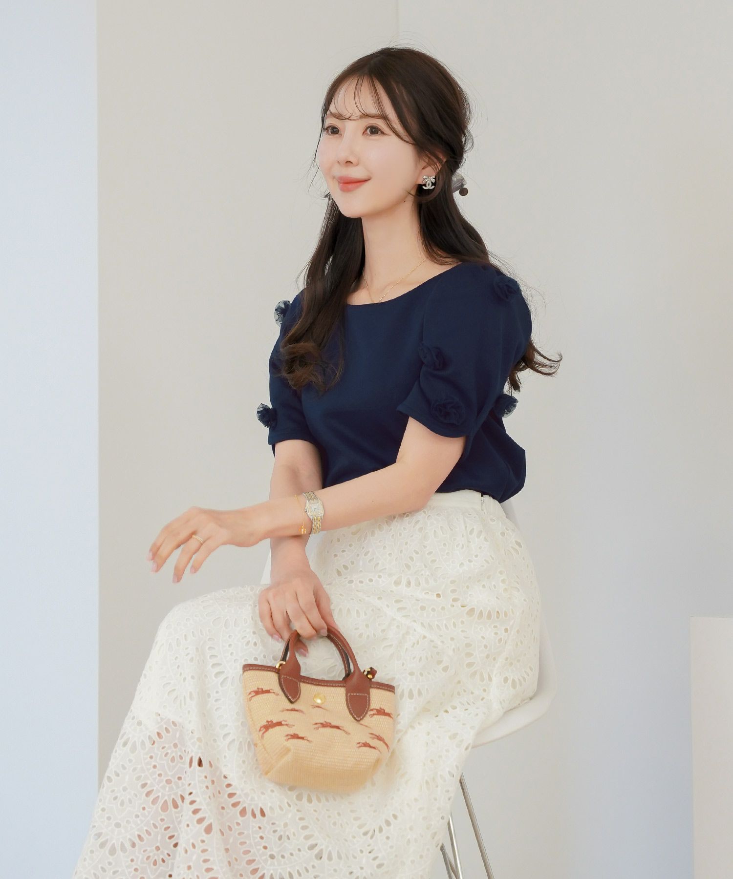 レディース/Tシャツ/トップス/夏/春/半袖/サイズ展開/ギャザー/タック/クルーネック/パフ袖/パフスリーブ/トレンド/カジュアル/オフィスカジュアル/エレガント/フェミニン/上品/シンプル/ピンク/ホワイト/ネイビー