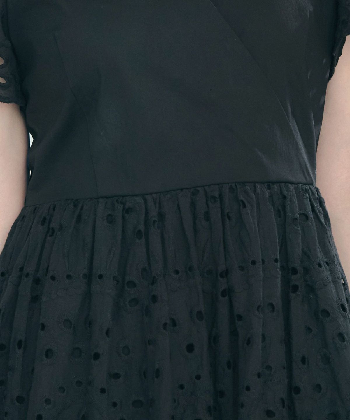 手洗い可Vネックレースおしゃれフェミニンナチュラル上品大人可愛いきれいめ夏ジョイントスペース