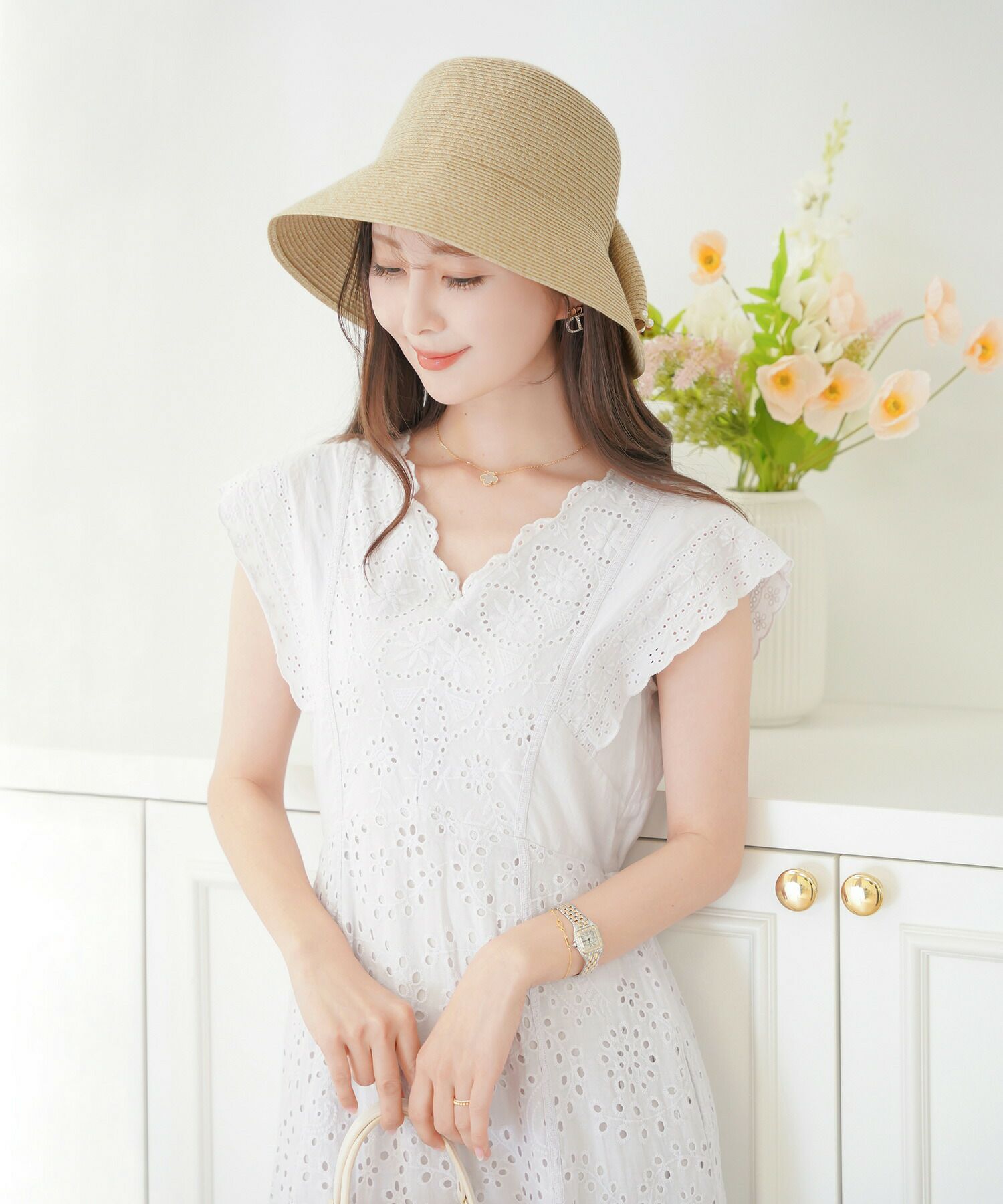 レディース/2025数量限定/帽子/ハット/ストローハット/麦わら/夏/日差し/日除け/軽い/爽やか/手洗い/リボン/パール/ローポニーテール/コンパクト/折り畳みOK/ベージュ/モカ/かわいい/上品/エレガント/フェミニン