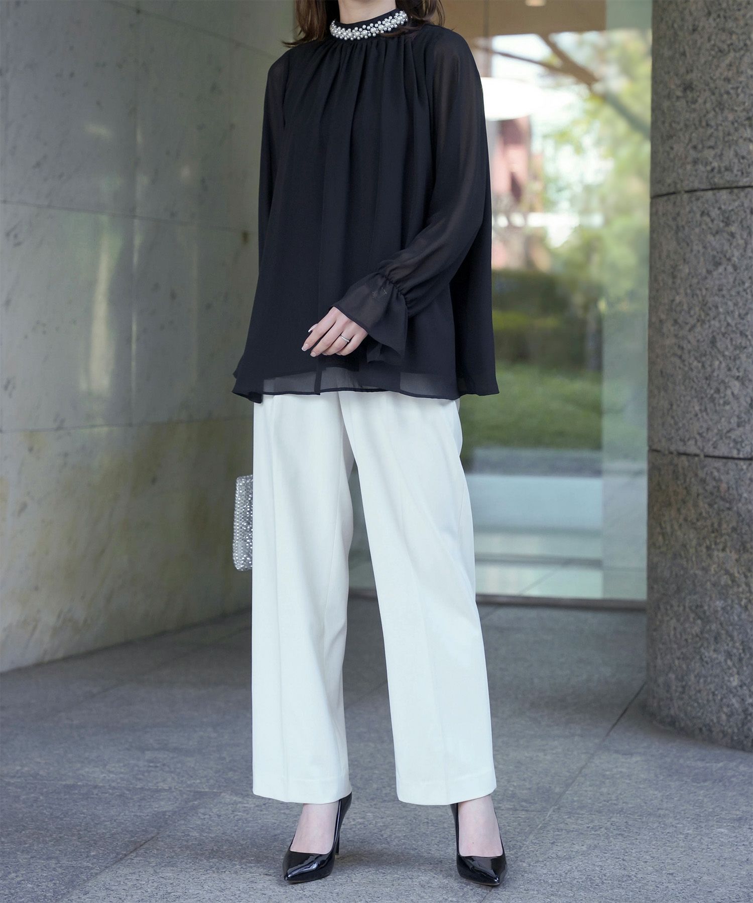 レディース ブラウス パール ビジュー 洗える きれいめ アイボリー/ピンクベージュ/ブラック キャンディースリーブ