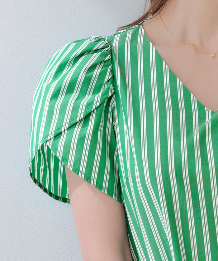 手洗い可Vネック袖山ギャザーフレアおしゃれフェミニンナチュラル上品大人可愛いきれいめ体型カバー夏ジョイントスペース