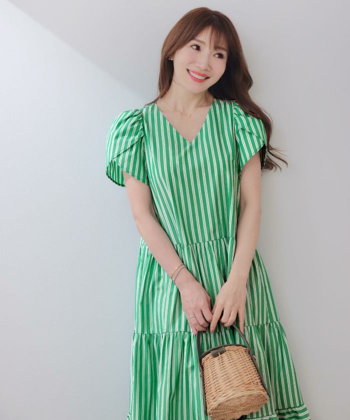 手洗い可Vネック袖山ギャザーフレアおしゃれフェミニンナチュラル上品大人可愛いきれいめ体型カバー夏ジョイントスペース