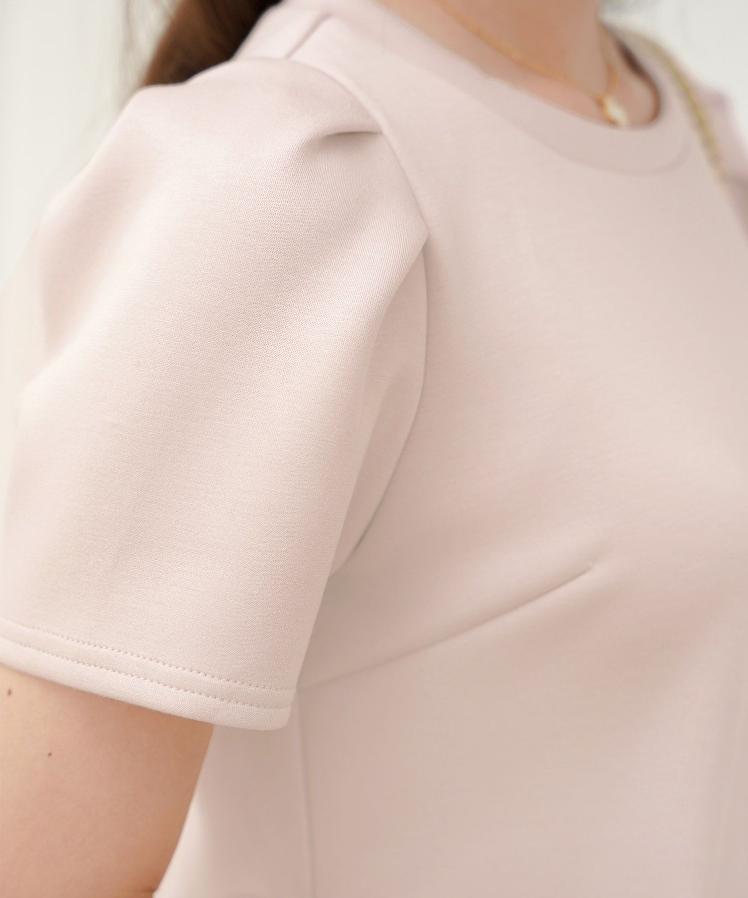 レディース/トップス/カットソー/ペプラム/ダンボールニット/もっちり/伸縮/シアー/オーガンジー/透け感/タック/イレヘム/アシメ/レイヤード/半袖/体型カバー/セットアップ/春/夏/秋/アイボリー/ダスティピンク/ネイビー/ピンク/配色/フェミニン/エレガント/上品/カジュアル