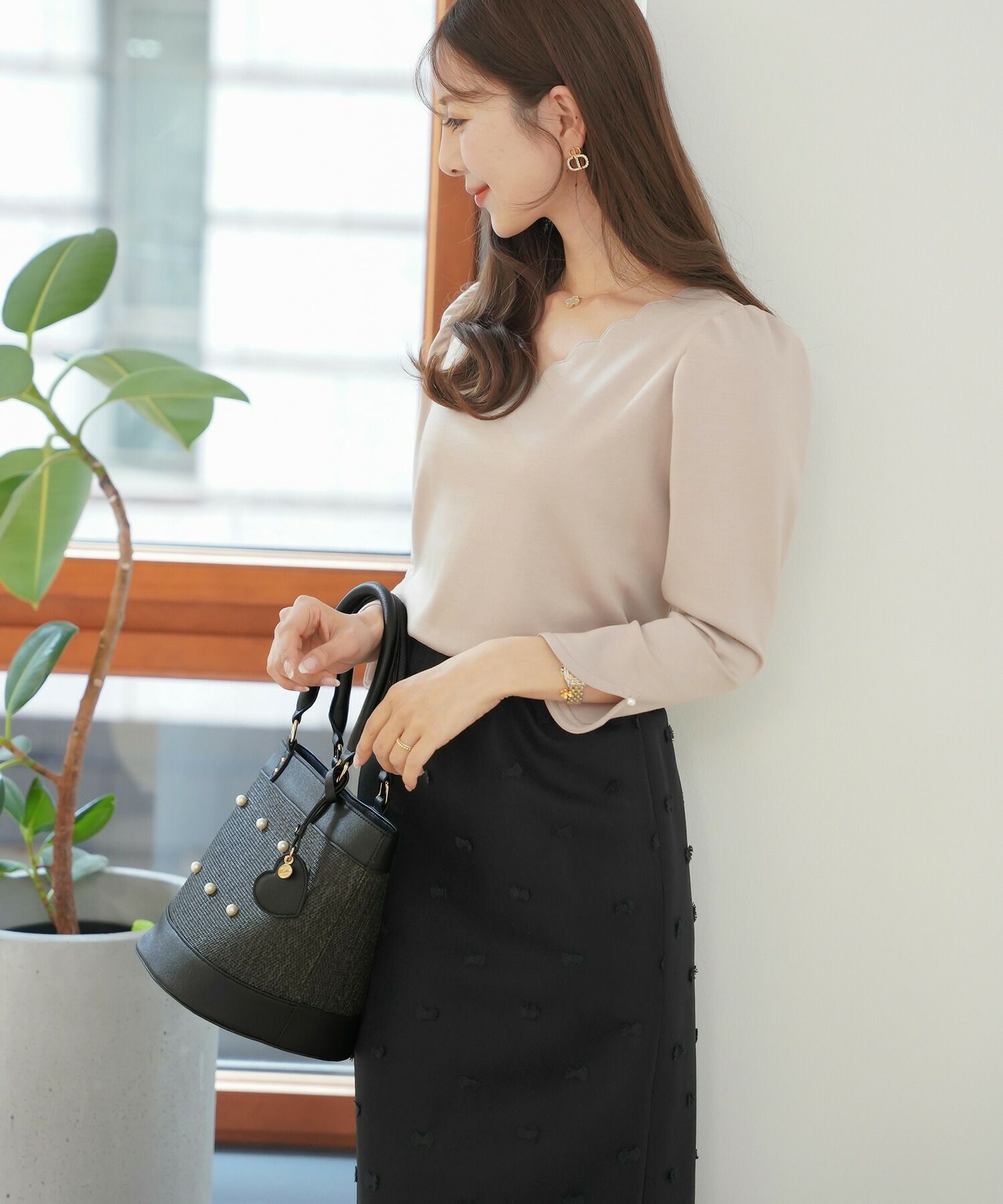 レディース/小物/バッグ/バケット/カゴ/パール/合皮/ポケット/ピンク/ブラック/夏/春/ナチュラル/エレガント/フェミニン/上品/可愛い/大人/ハート/チャーム/ストラップ