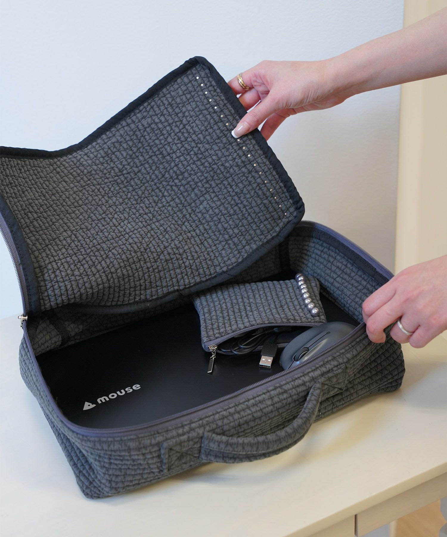 ポーチ パール トワルドジュイ ヌビ 韓国 トラベルポーチ ベージュ チャコール ピンクジュイ柄 グレージュイ柄 パールトリム