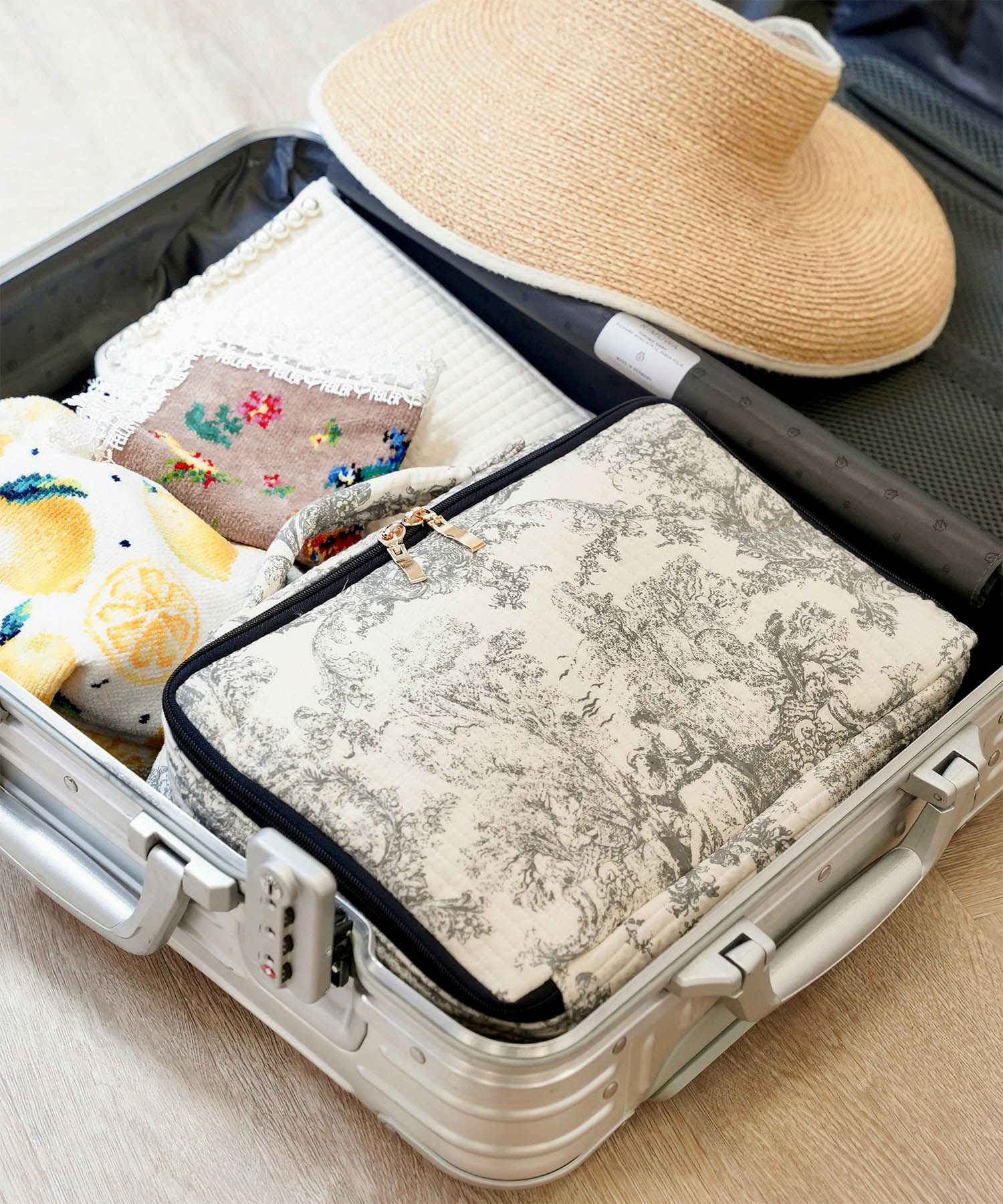 ポーチ パール トワルドジュイ ヌビ 韓国 トラベルポーチ ベージュ チャコール ピンクジュイ柄 グレージュイ柄 パールトリム