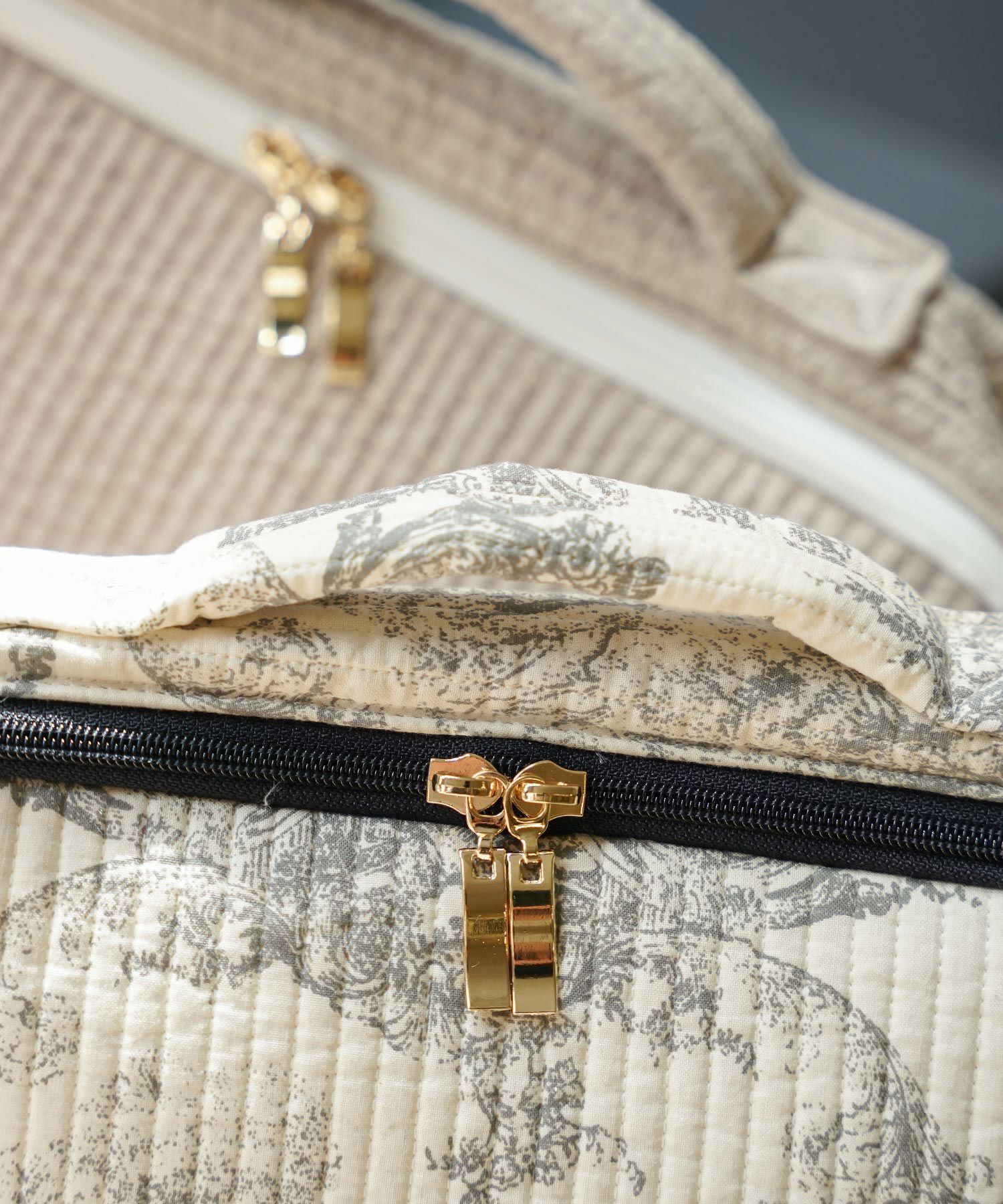 ポーチ パール トワルドジュイ ヌビ 韓国 トラベルポーチ ベージュ チャコール ピンクジュイ柄 グレージュイ柄 パールトリム