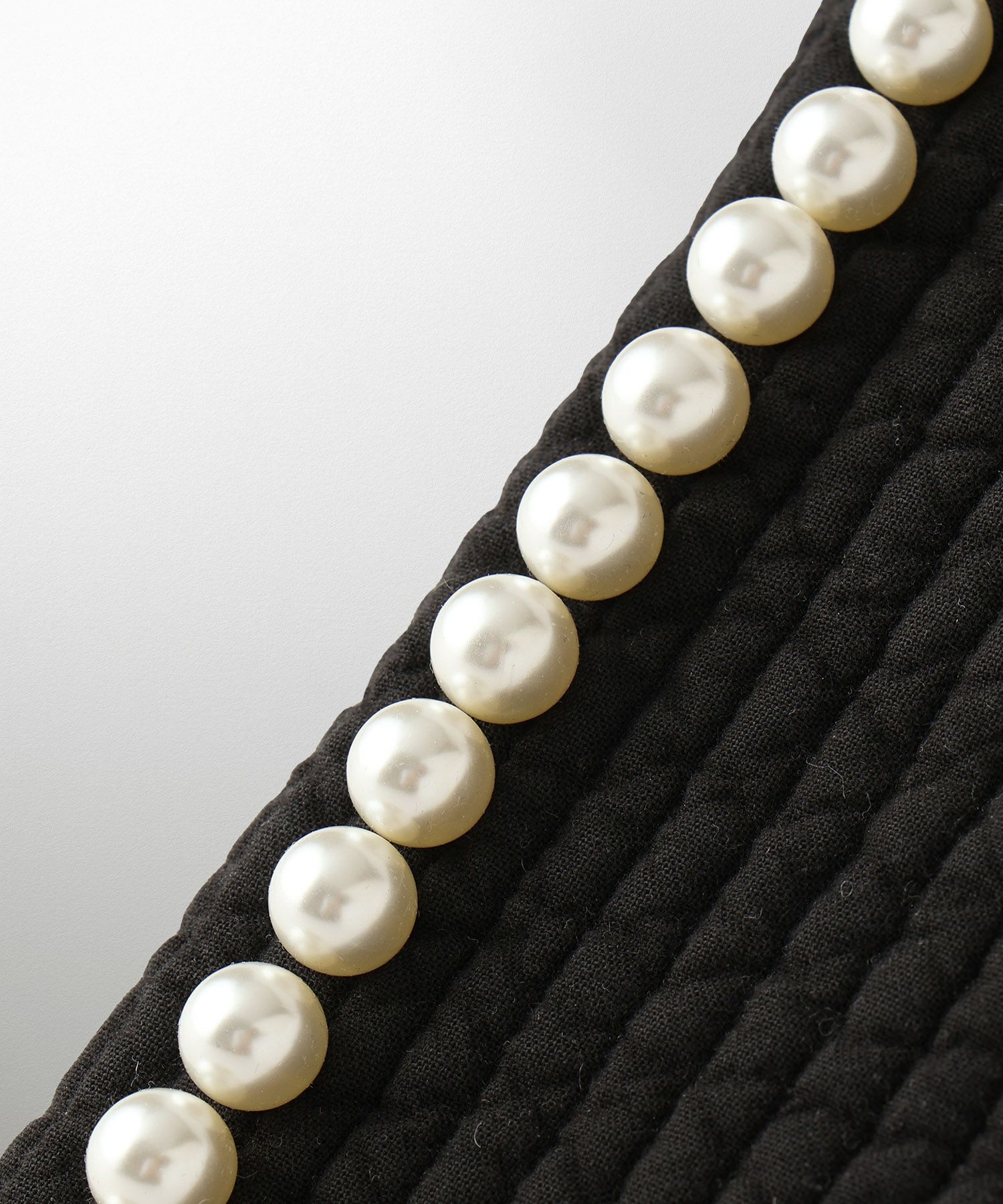 ポーチ パール ヌビ 韓国 アイボリー グレー チャコール ブラック パールトリム フラット ミドル