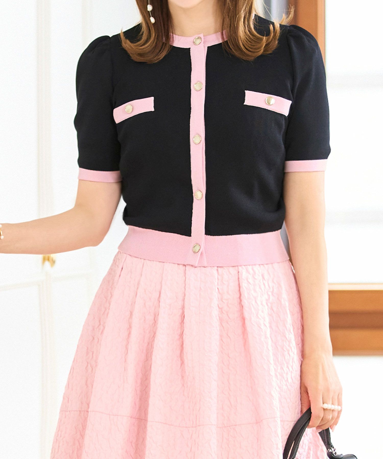 ニットカーディガンレディースピンク白黒春夏かわいい洗濯可大人配色きれいめ上品ジョイントスペース