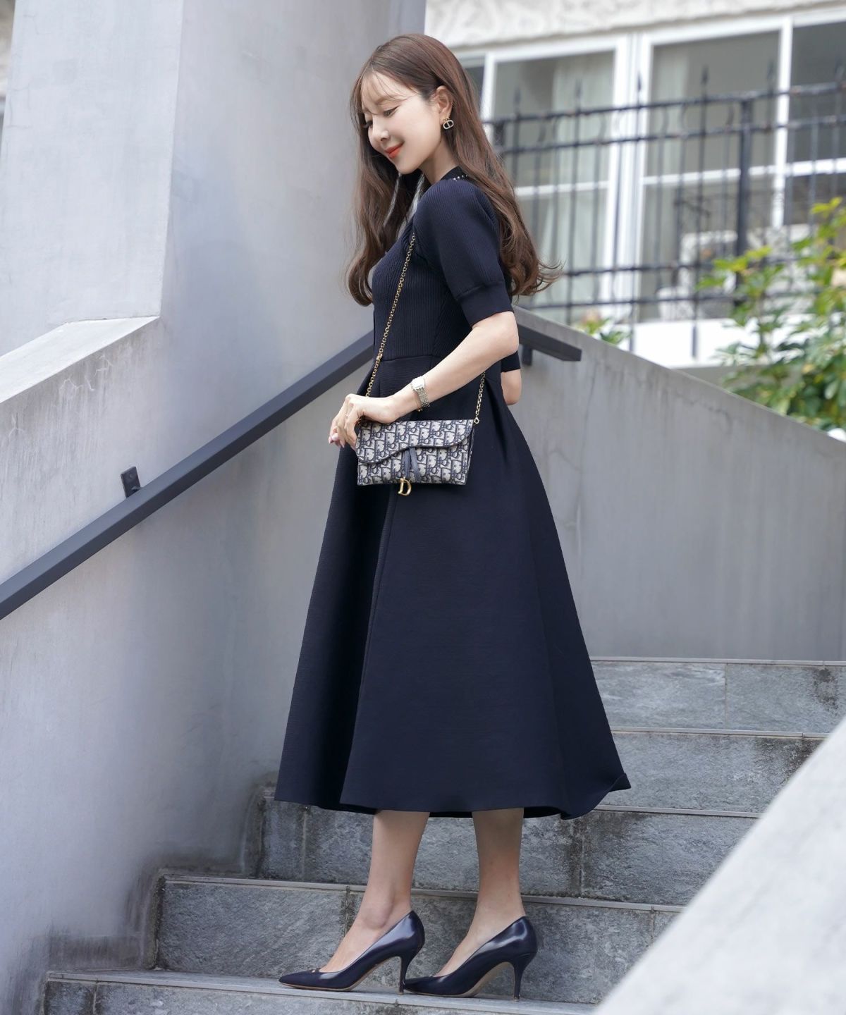 レディース/ワンピース/ニットワンピース/ニット/襟/パール/パールトリム/リブ編み/ロング/ミモレ/フレアシルエット/タック/前あき/ブルーグレー/ラベンダー/ピンクベージュ/ネイビー/上品/エレガント/フェミニン/大人/ヒット/リニューアル/半袖/新色/ブラウン