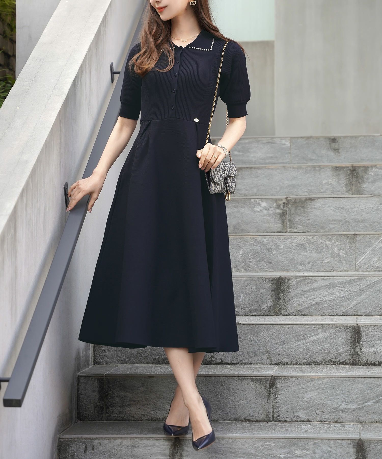 レディース/ワンピース/ニットワンピース/ニット/襟/パール/パールトリム/リブ編み/ロング/ミモレ/フレアシルエット/タック/前あき/ブルーグレー/ラベンダー/ピンクベージュ/ネイビー/上品/エレガント/フェミニン/大人/ヒット/リニューアル/半袖/新色/ブラウン