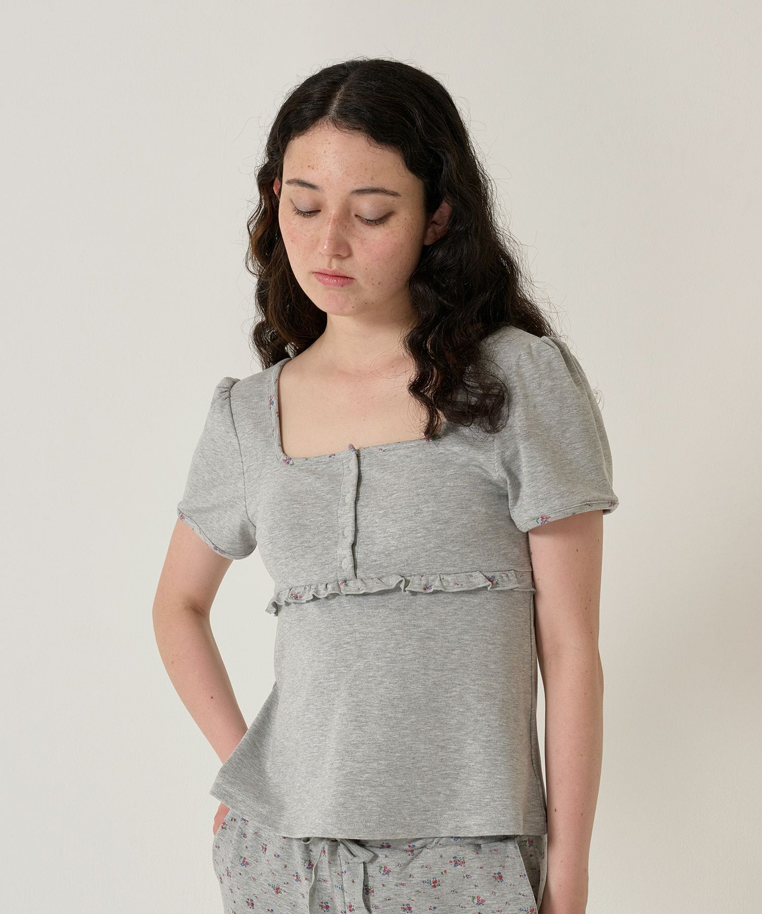 トップス/パッド付/半袖/花柄/グレー